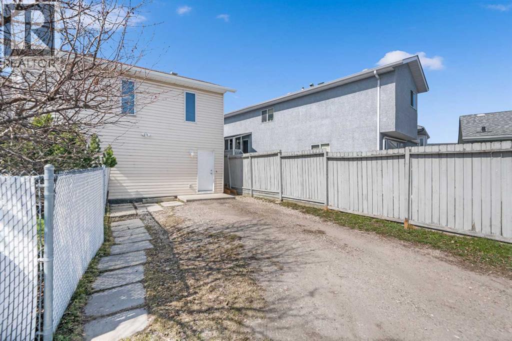 Photo 40 of 45 Costa Mesa Close Ne, Calgary AB