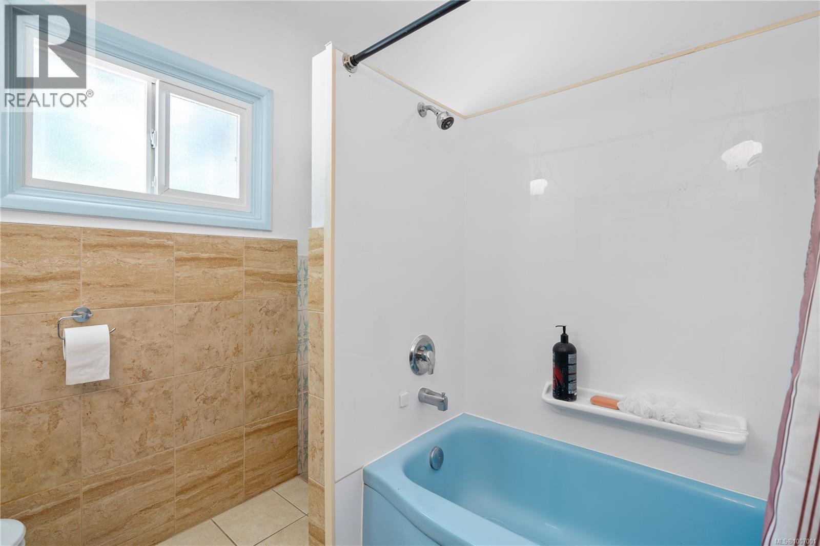 854 Royal Oak Ave, Saanich