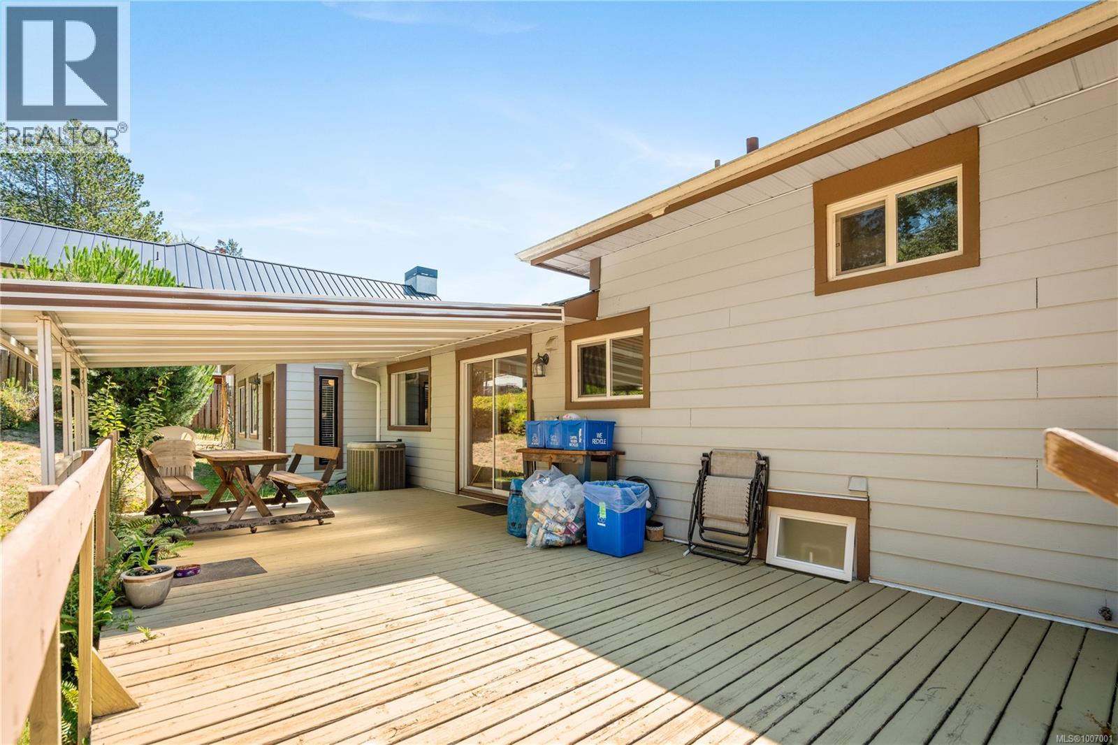 854 Royal Oak Ave, Saanich