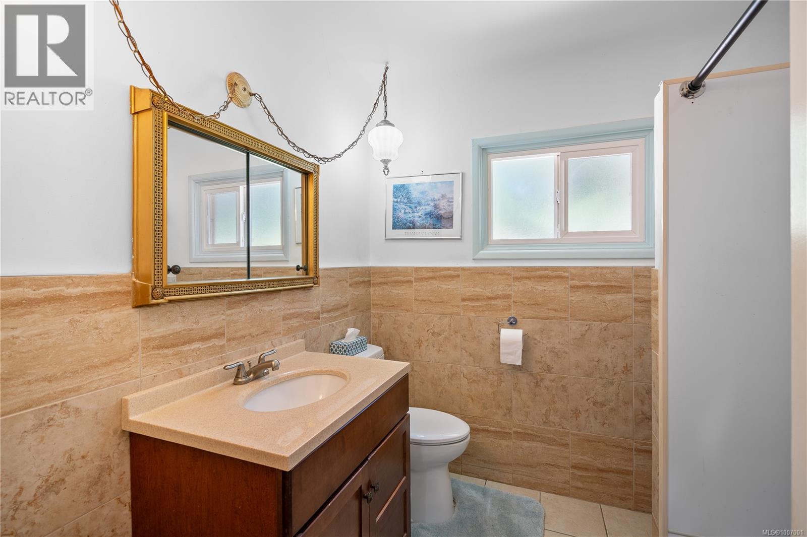854 Royal Oak Ave, Saanich
