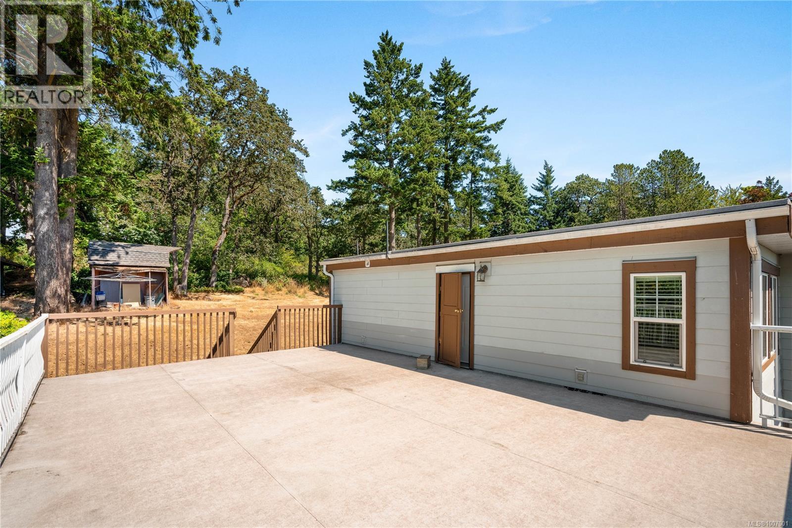 854 Royal Oak Ave, Saanich