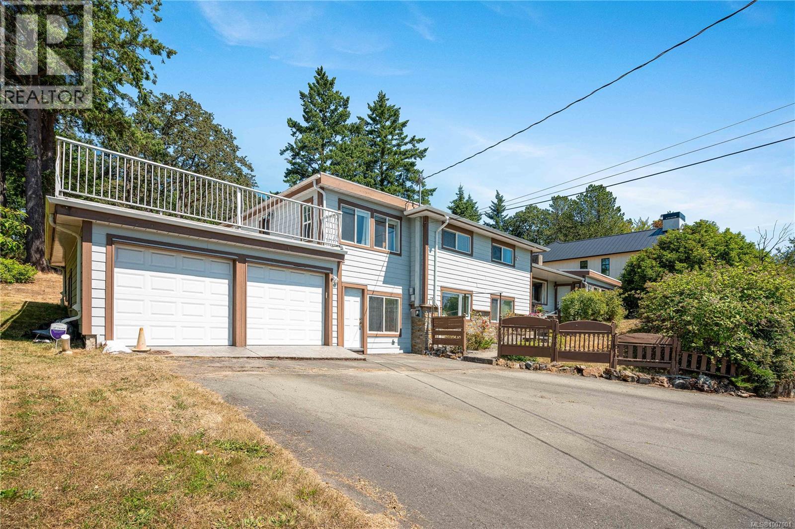 854 Royal Oak Ave, Saanich