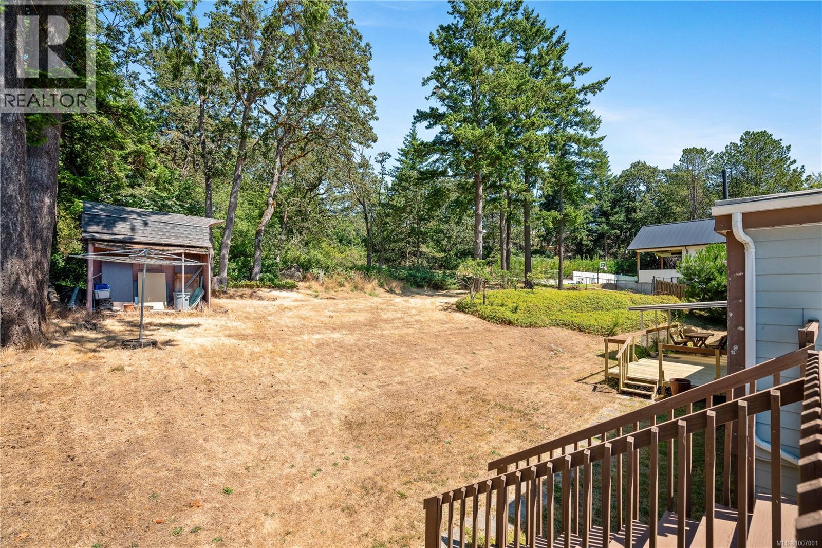 854 Royal Oak Ave, Saanich