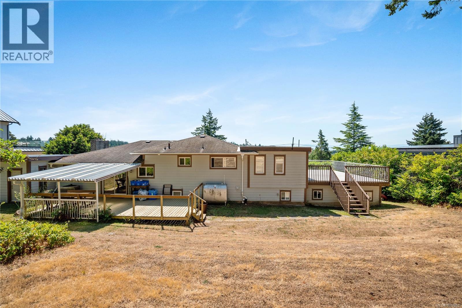 854 Royal Oak Ave, Saanich