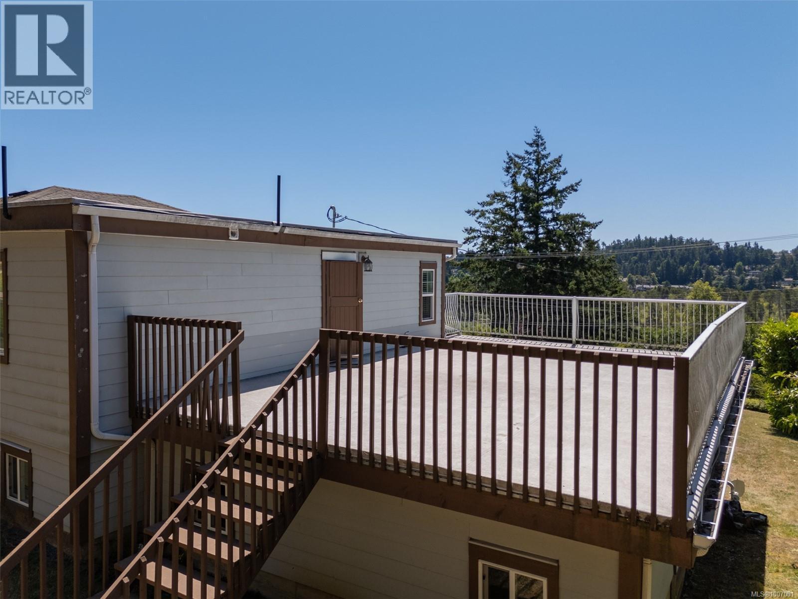 854 Royal Oak Ave, Saanich