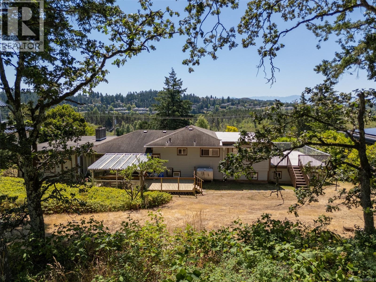 854 Royal Oak Ave, Saanich