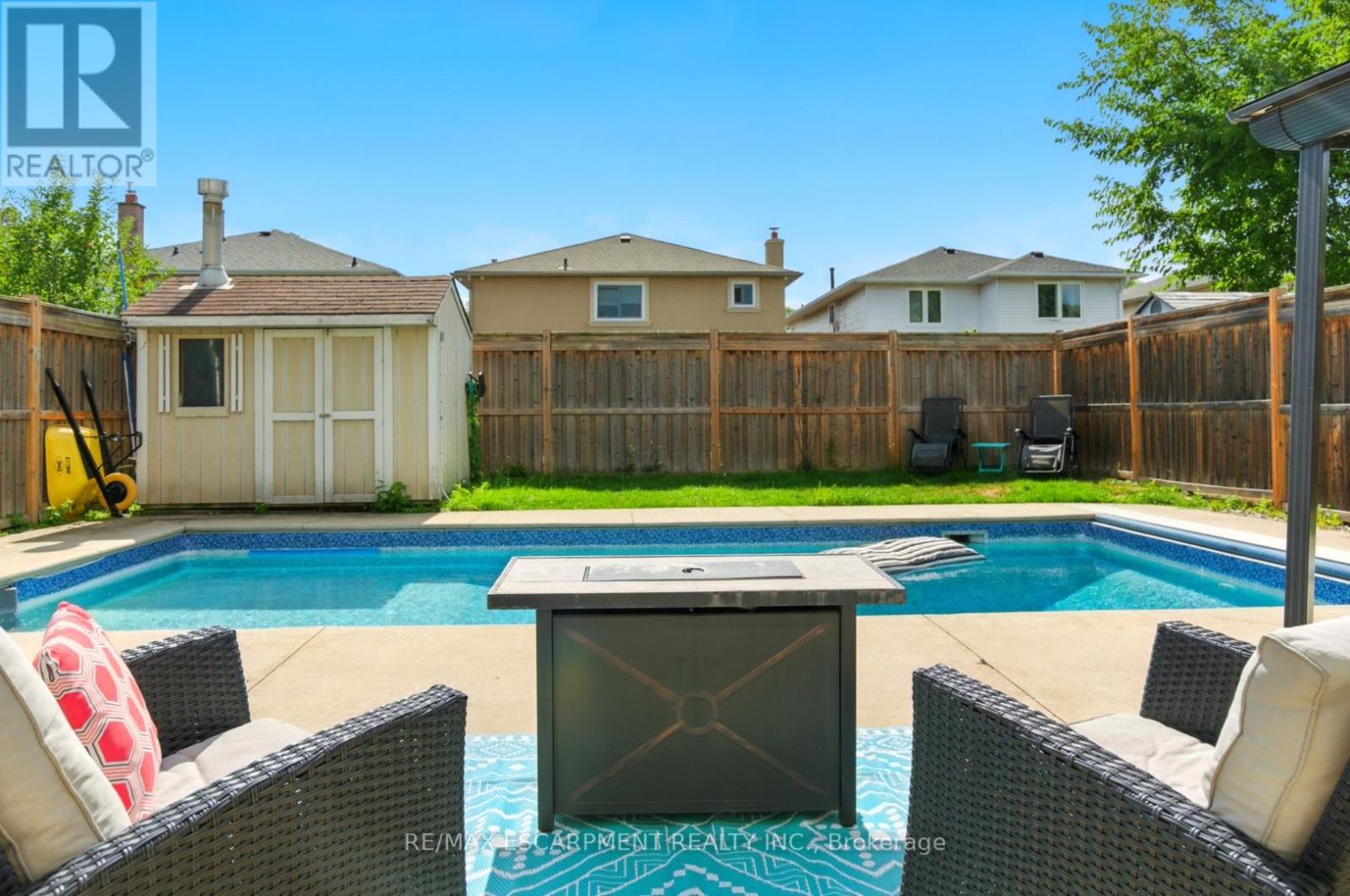Photo 36 of 580 Deerhurst Drive, Burlington ON