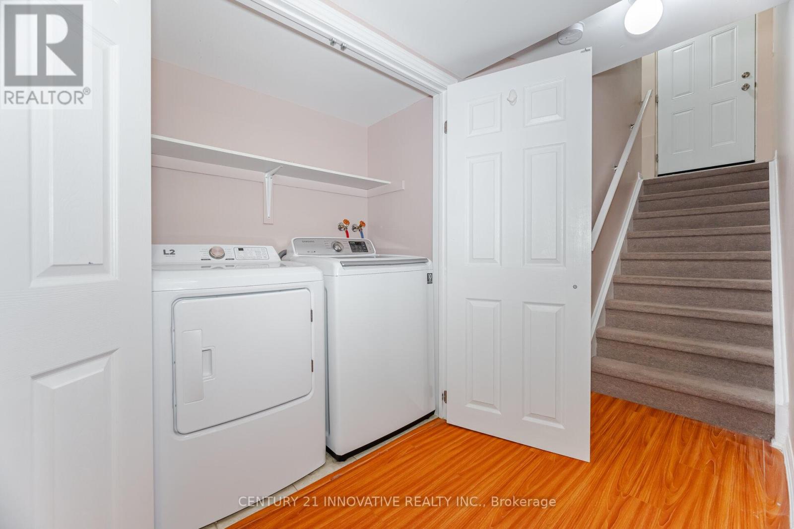 Photo 17 of 909 Asleton Boulevard, Milton ON