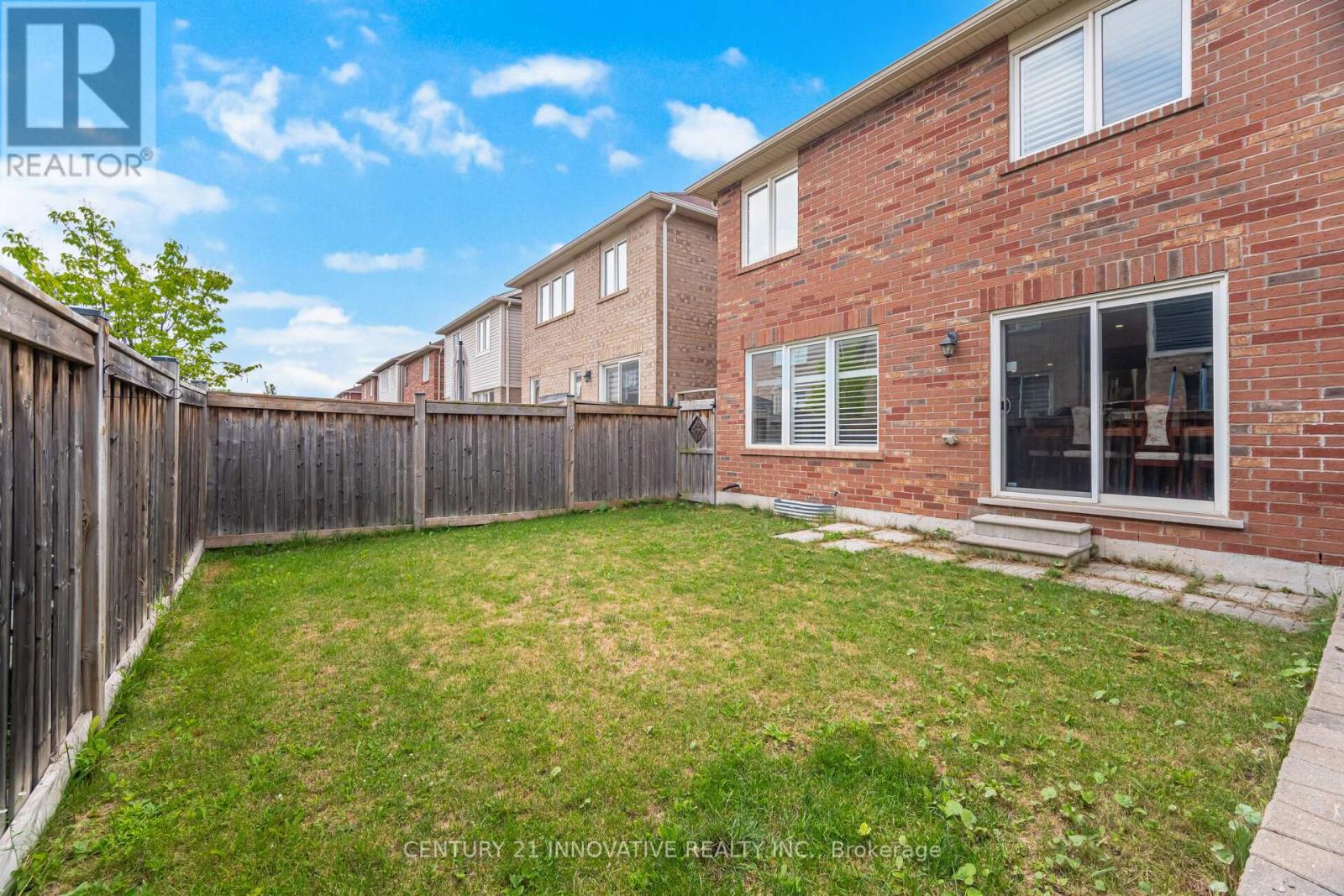 Photo 18 of 909 Asleton Boulevard, Milton ON