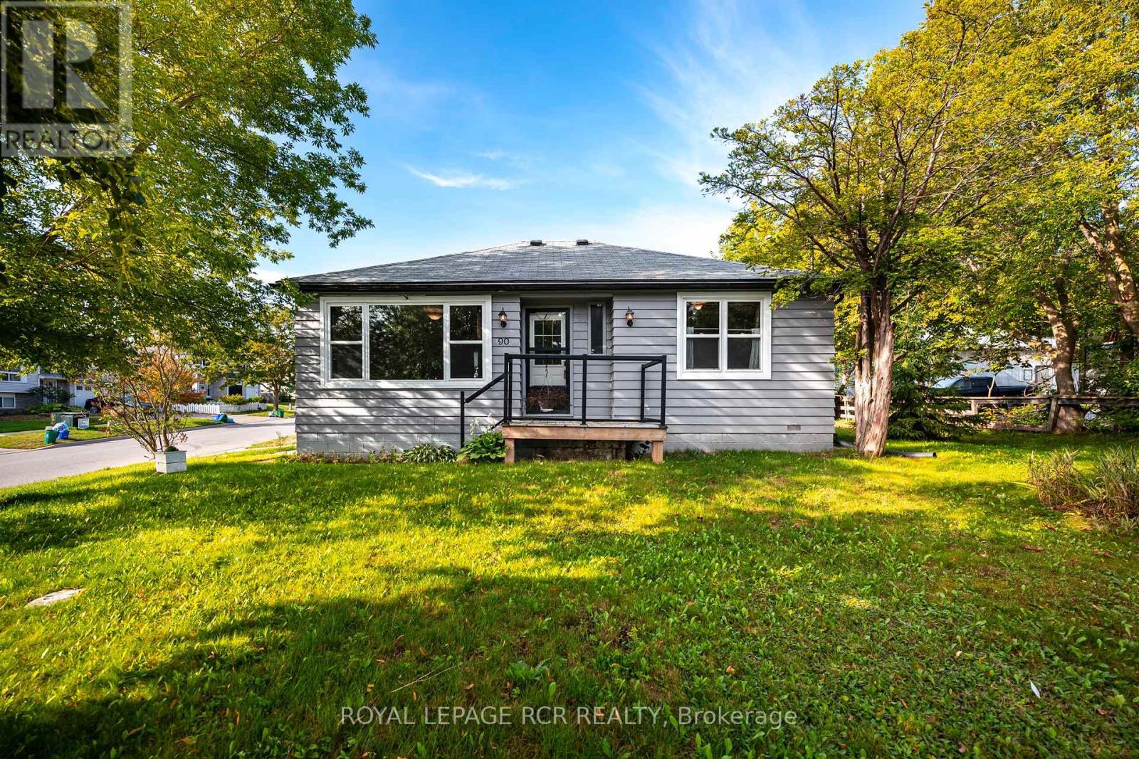 Photo 1 of 90 John Street, Orangeville ON