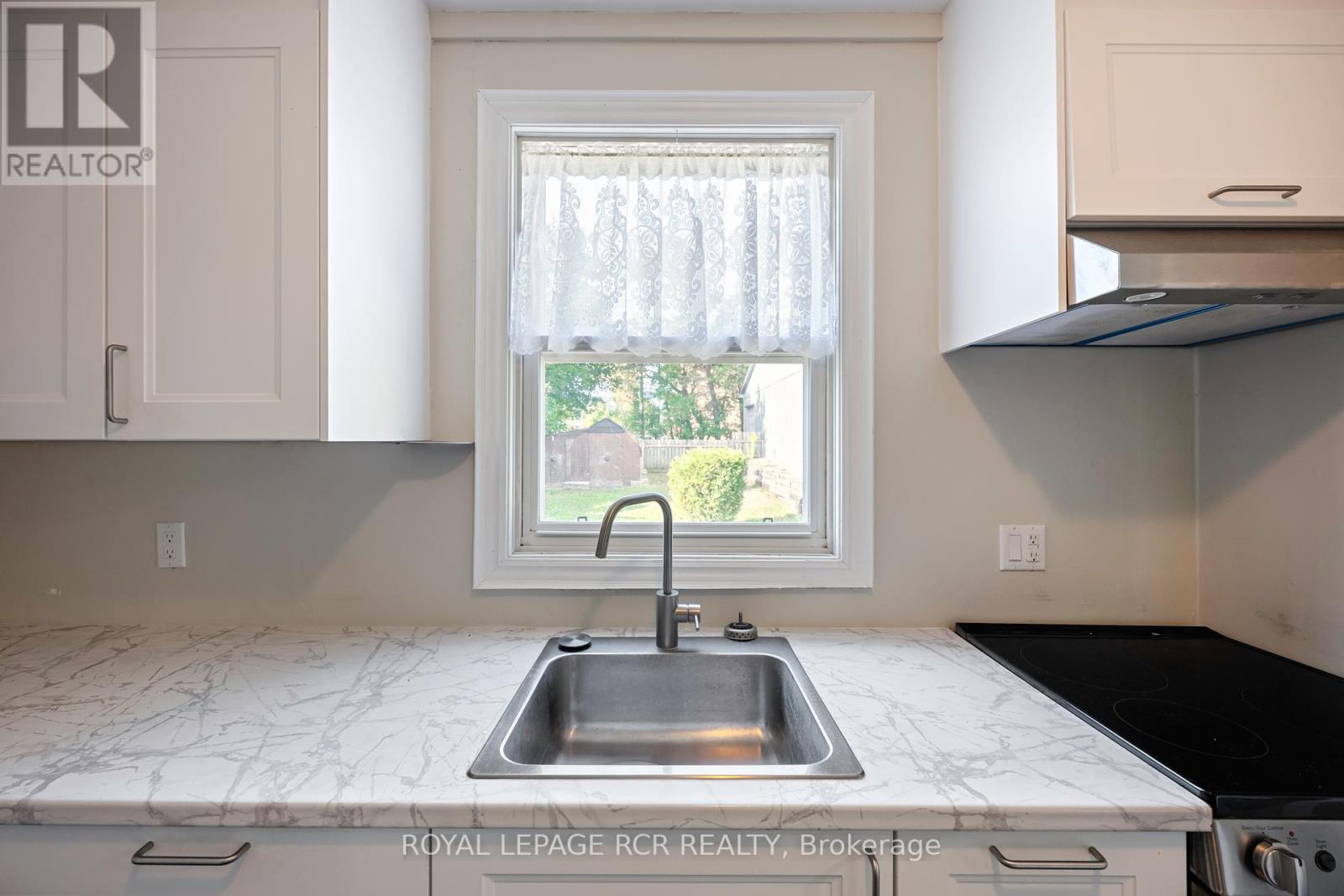 Photo 10 of 90 John Street, Orangeville ON