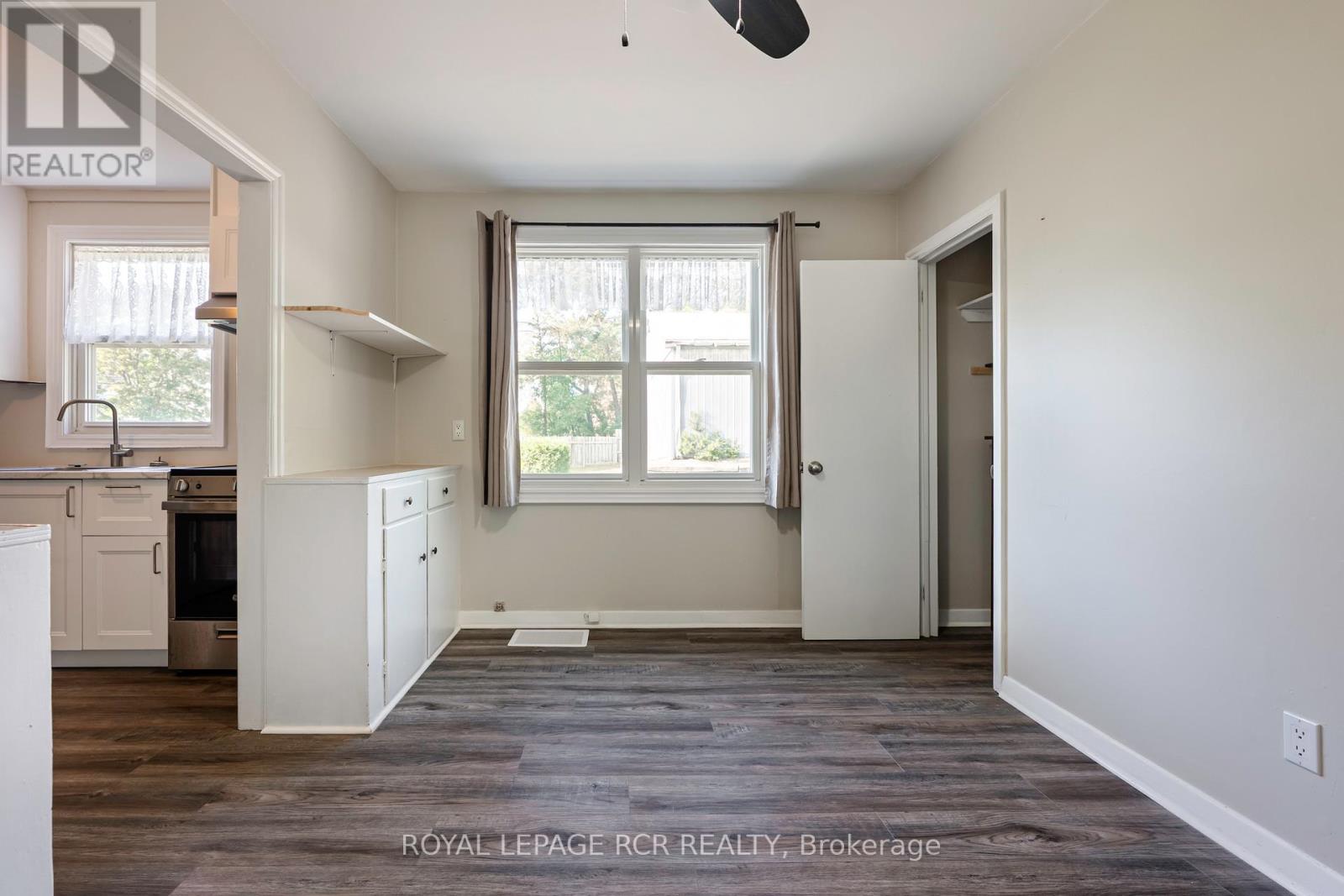 Photo 13 of 90 John Street, Orangeville ON