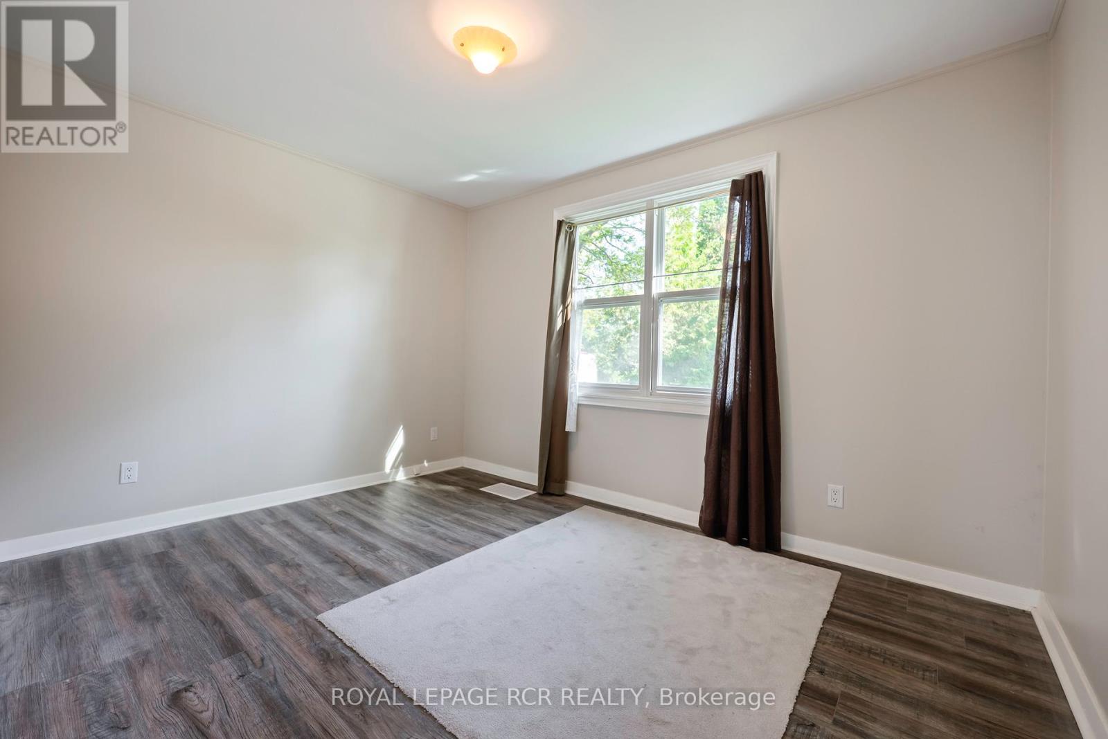 Photo 15 of 90 John Street, Orangeville ON