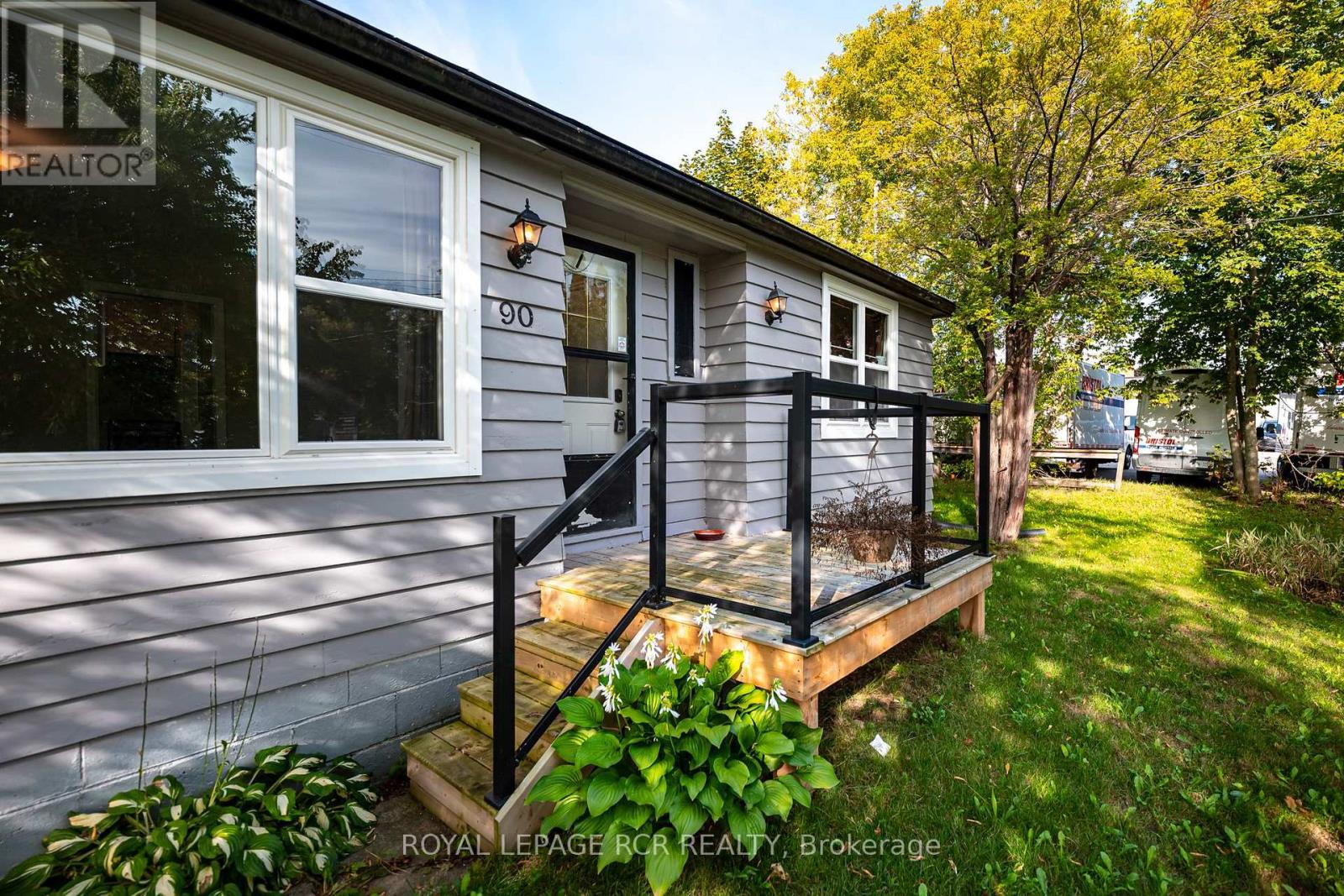 Photo 3 of 90 John Street, Orangeville ON
