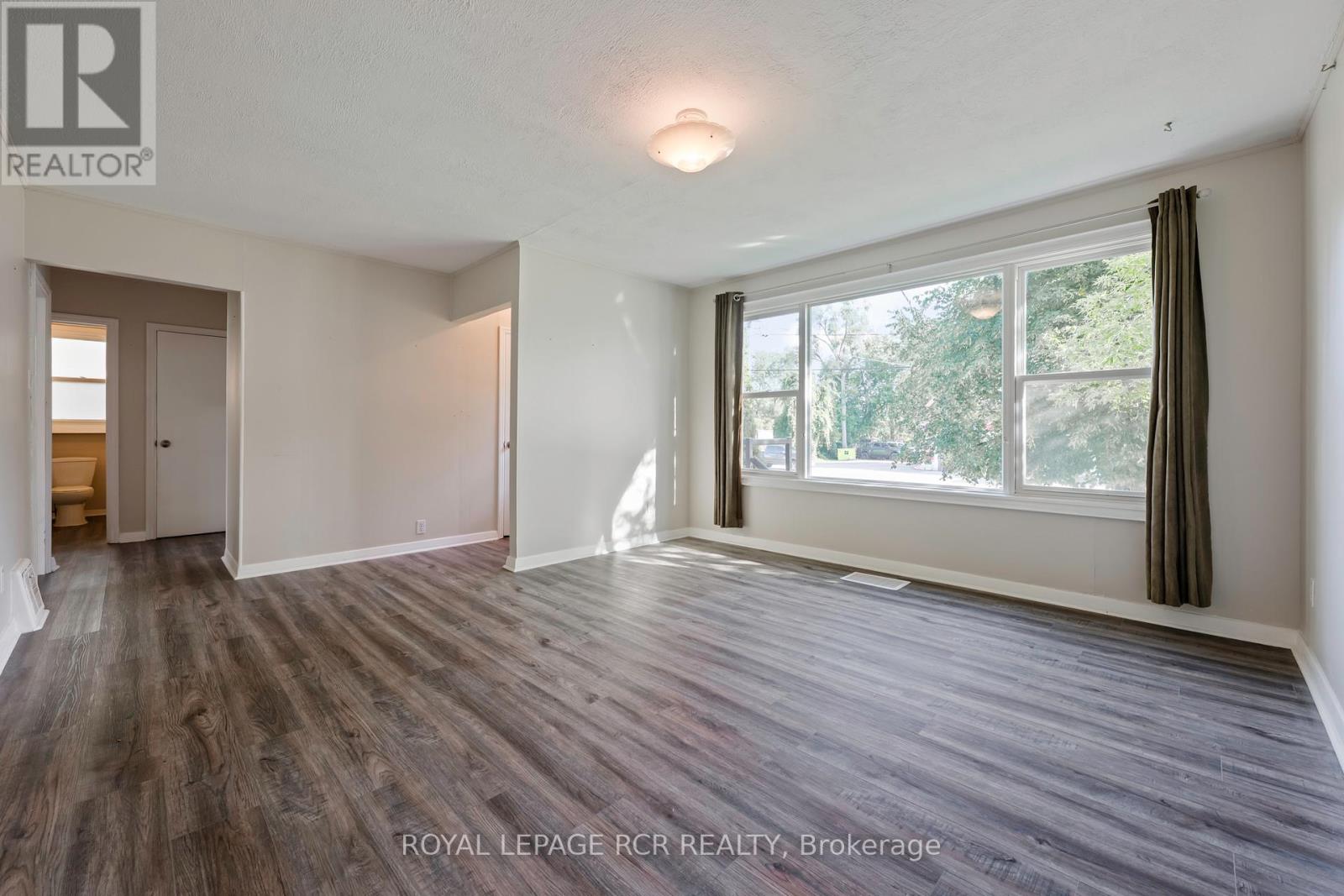 Photo 6 of 90 John Street, Orangeville ON