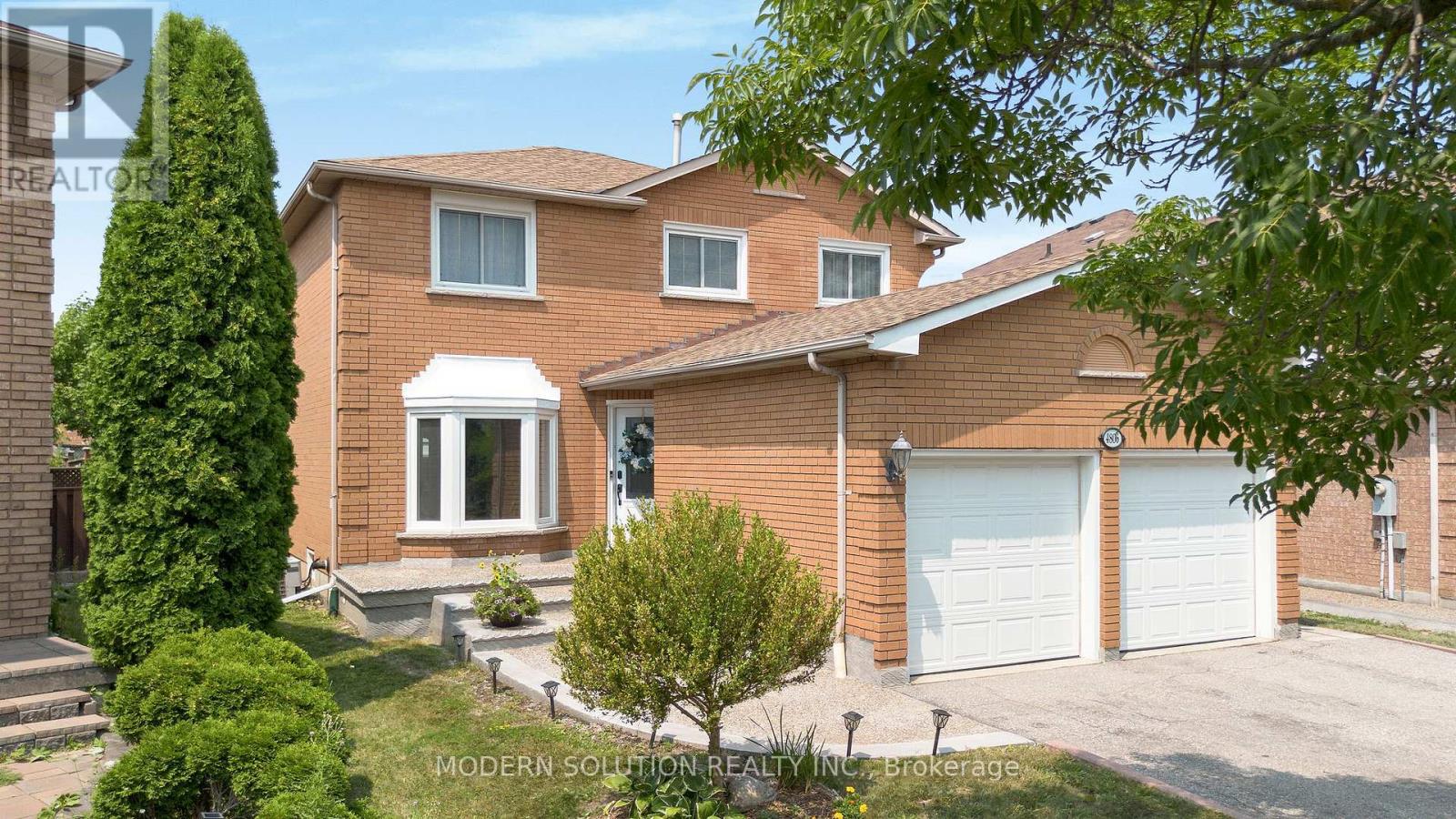 Photo 1 of 4806 Crystal Rose Drive S, Mississauga ON