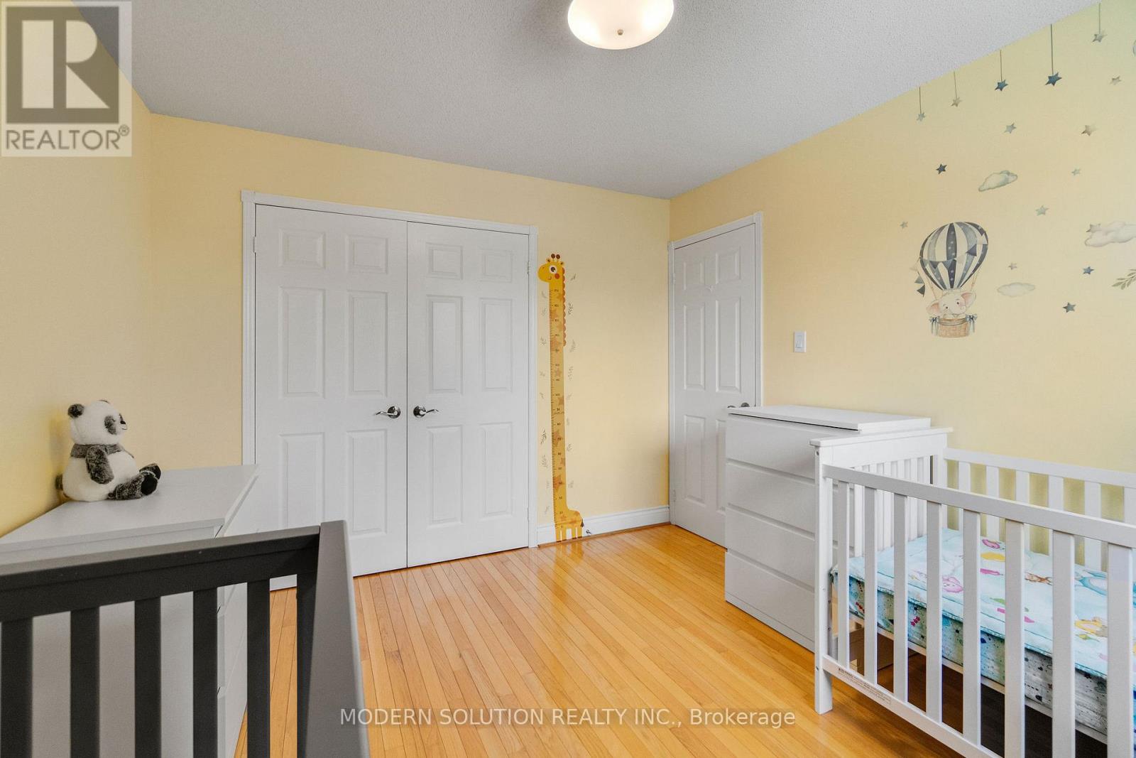 Photo 18 of 4806 Crystal Rose Drive S, Mississauga ON