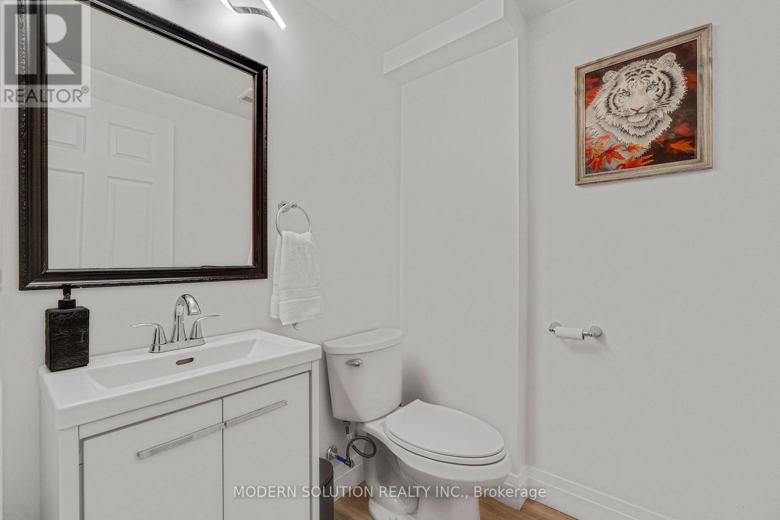 Photo 26 of 4806 Crystal Rose Drive S, Mississauga ON