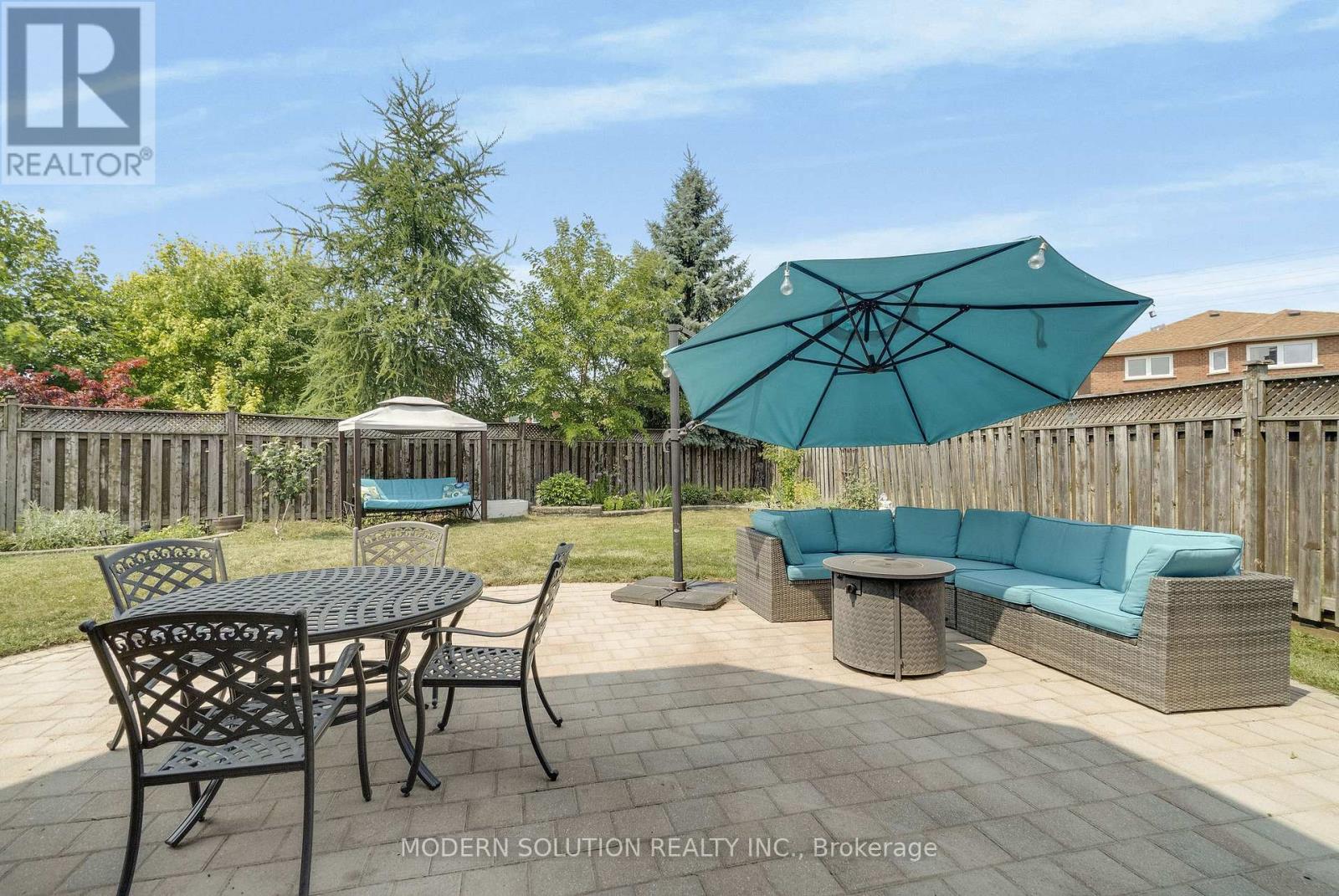 Photo 27 of 4806 Crystal Rose Drive S, Mississauga ON