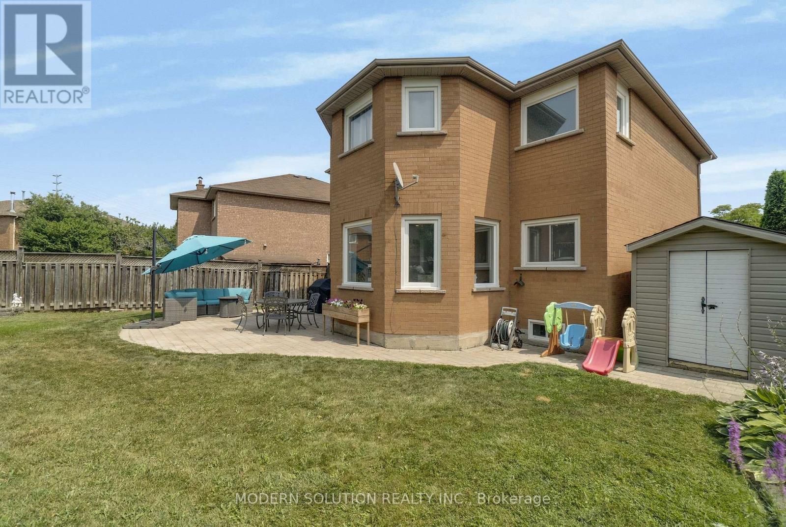 Photo 28 of 4806 Crystal Rose Drive S, Mississauga ON