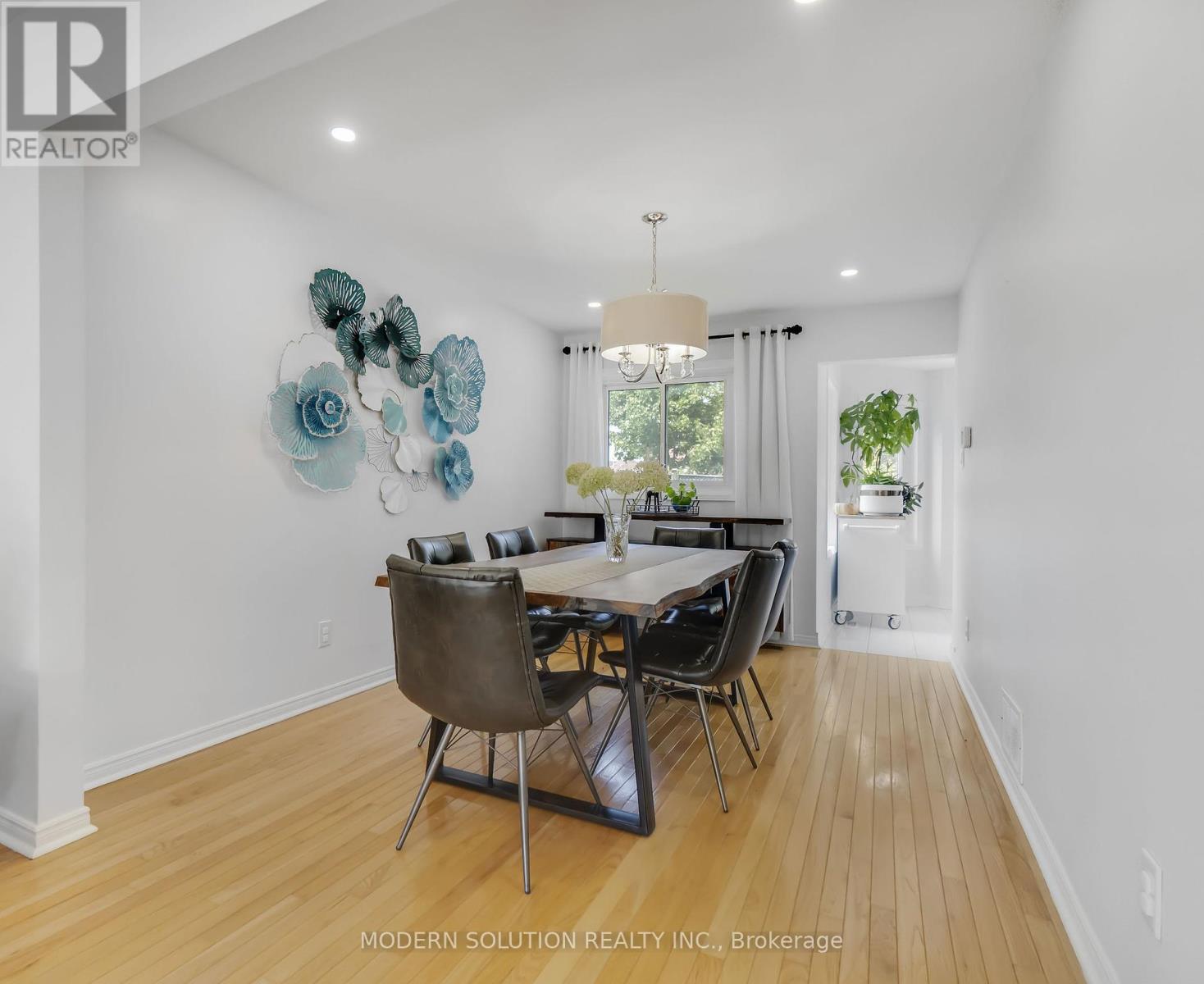 Photo 7 of 4806 Crystal Rose Drive S, Mississauga ON