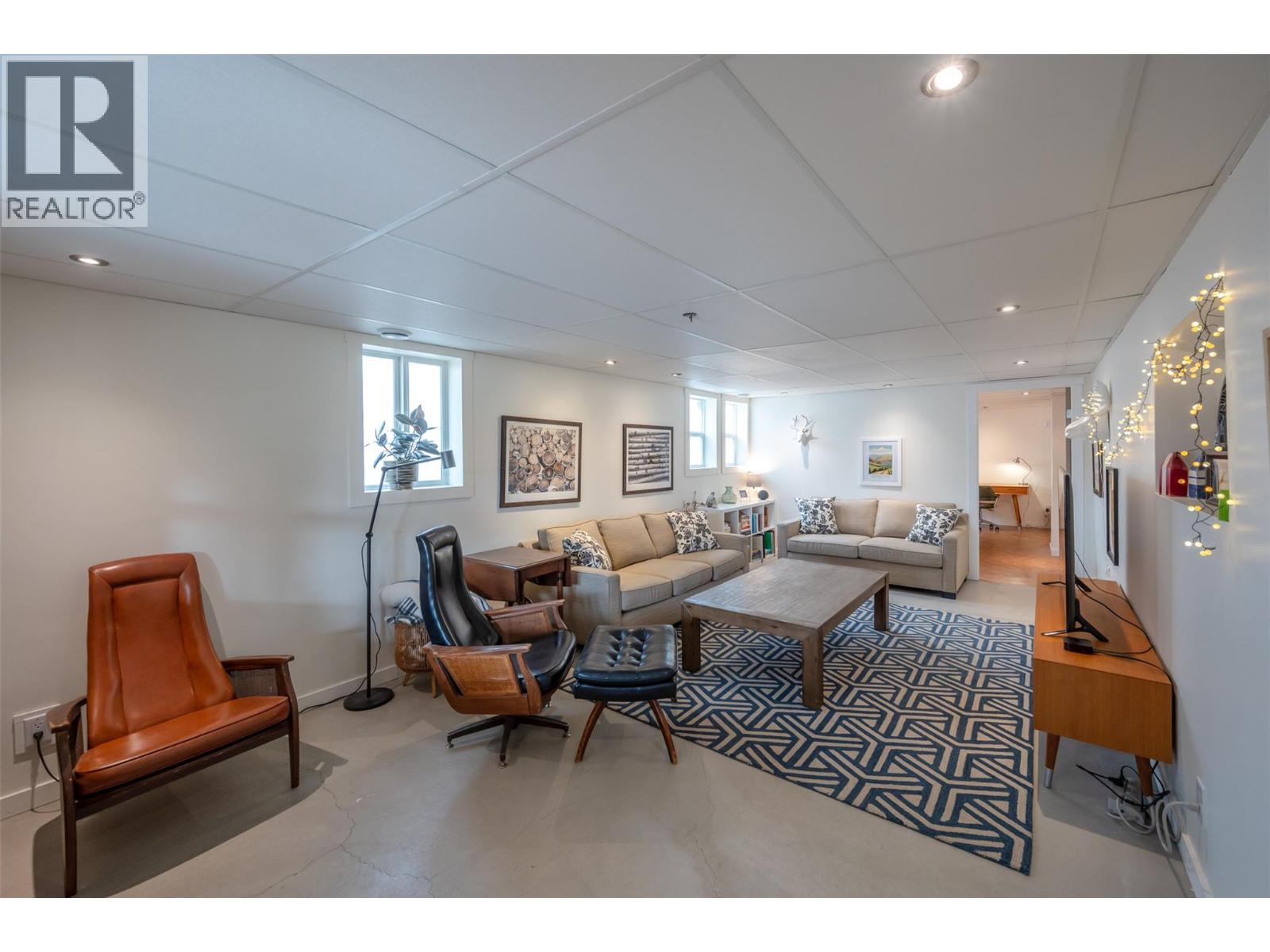  258 WINDSOR Avenue, Penticton