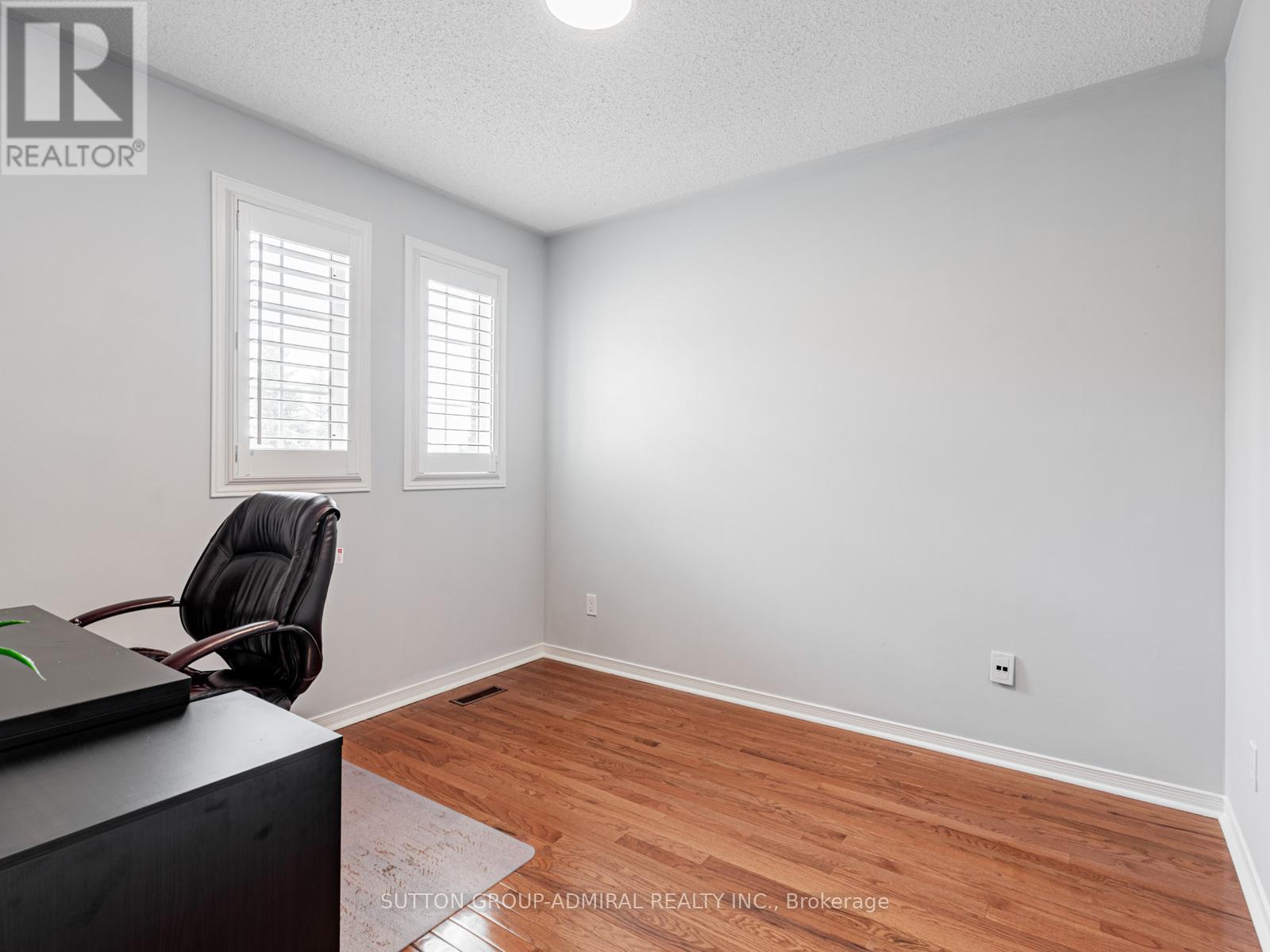 Photo 22 of 185 Foxfield Crescent, Vaughan ON