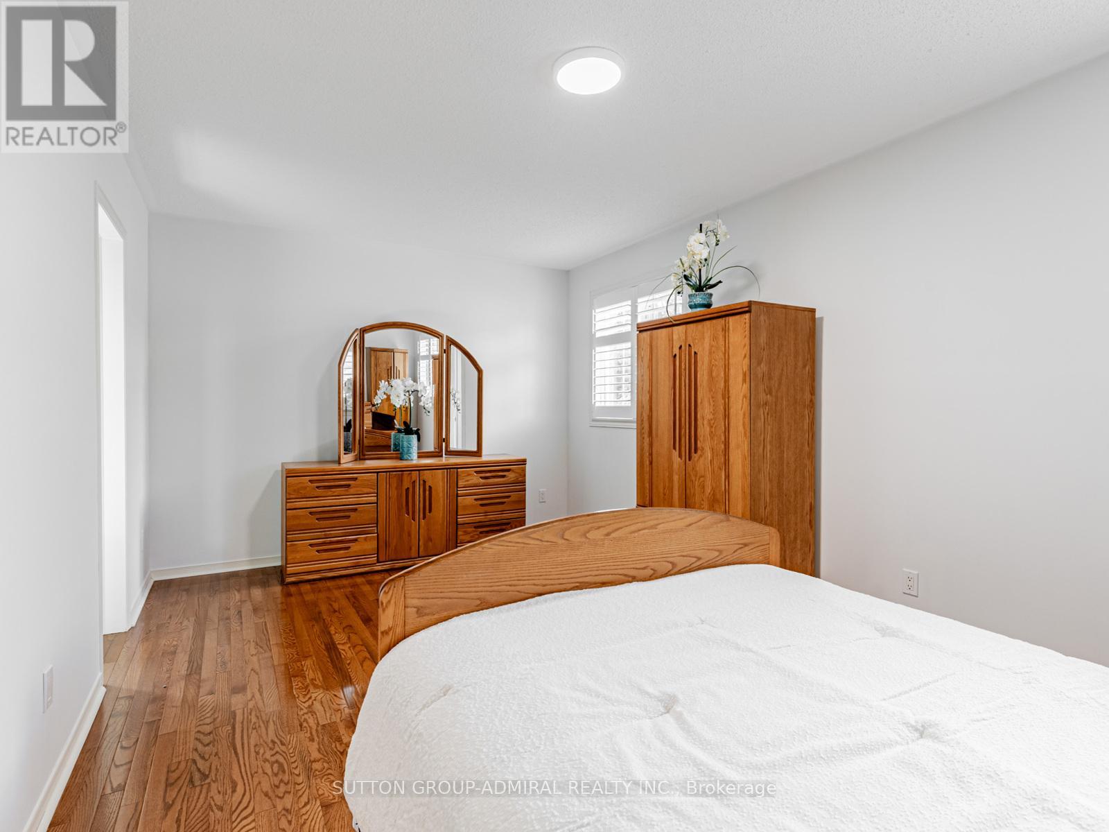 Photo 19 of 185 Foxfield Crescent, Vaughan ON