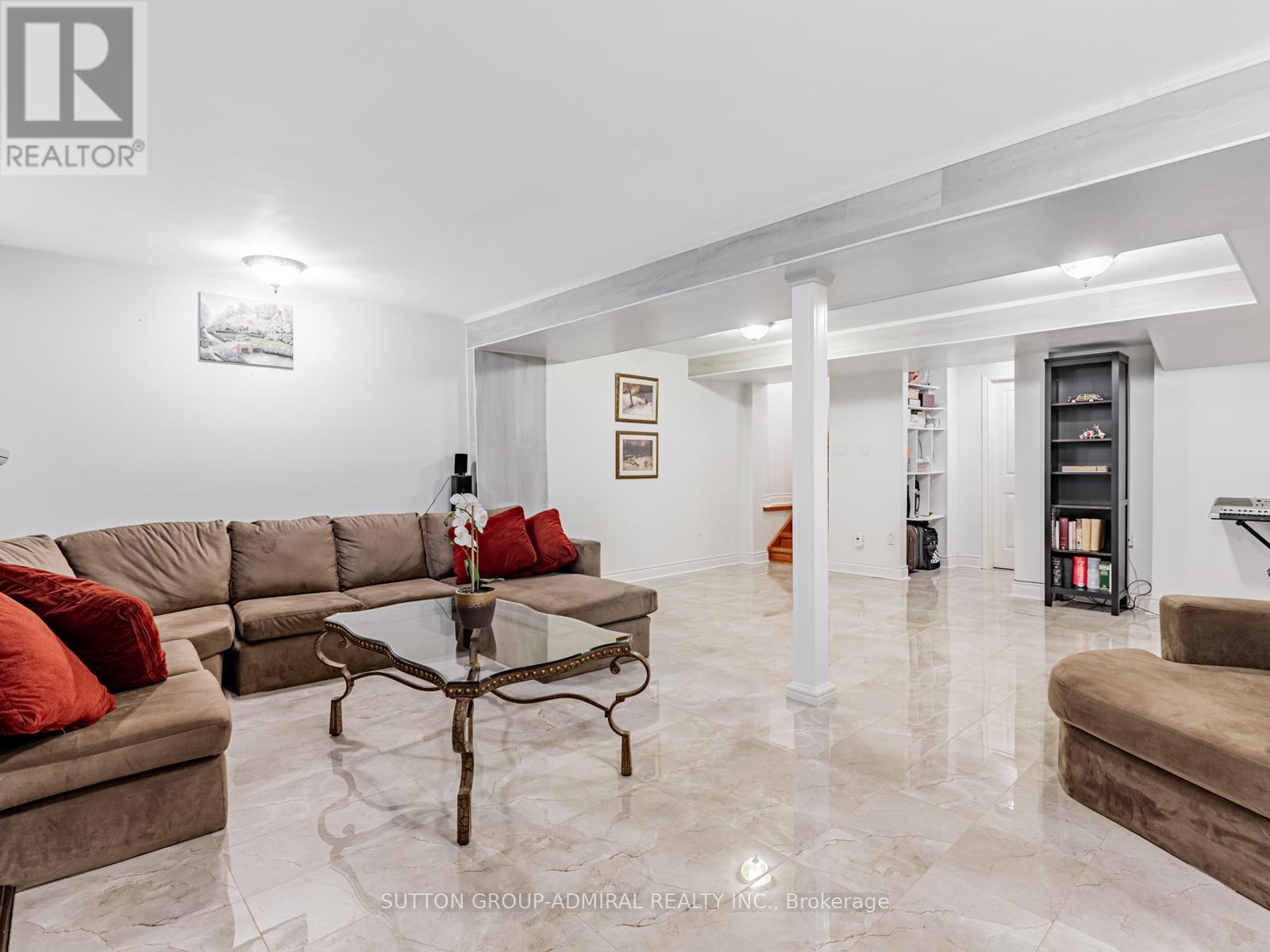 Photo 27 of 185 Foxfield Crescent, Vaughan ON