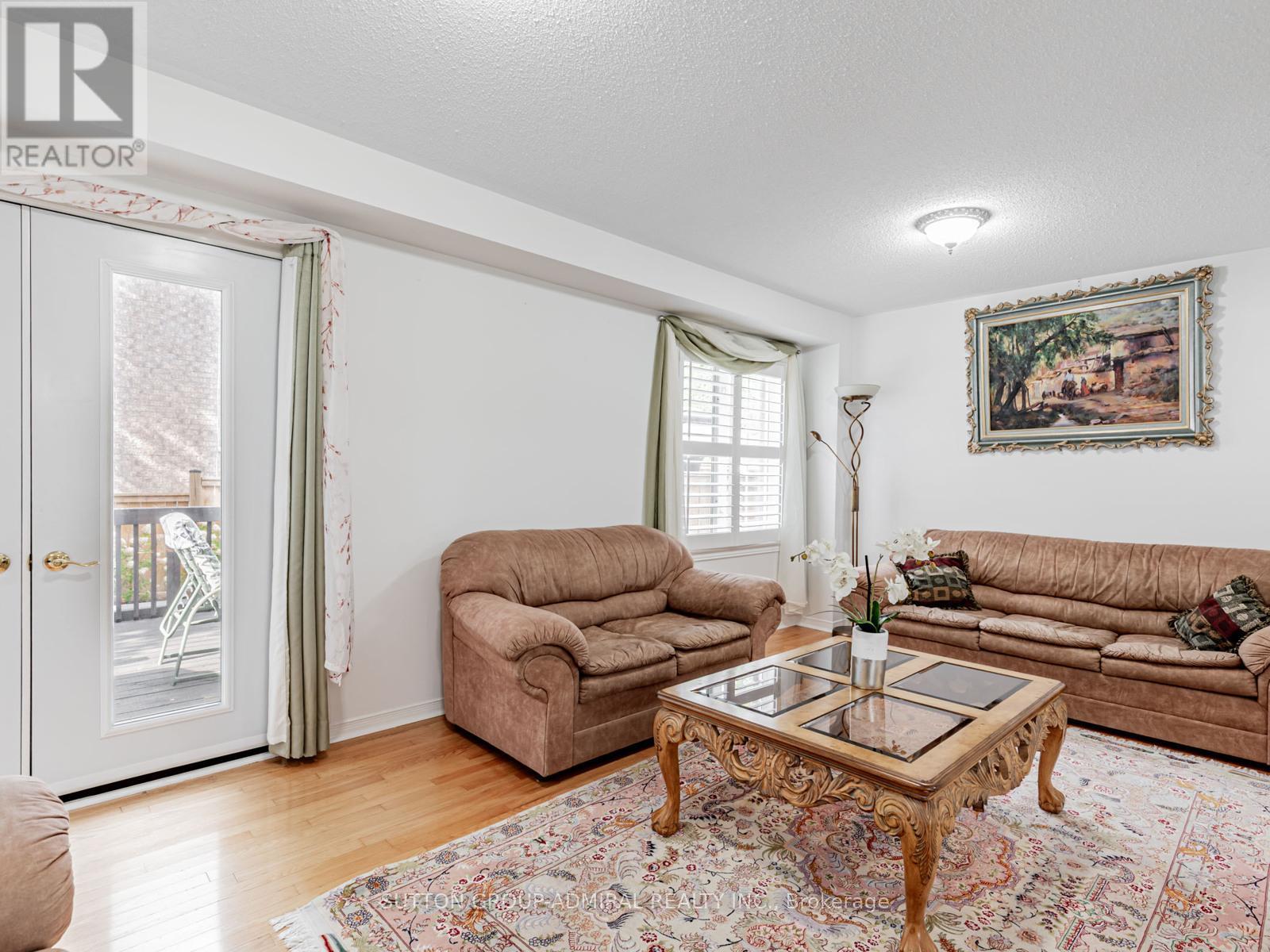 Photo 16 of 185 Foxfield Crescent, Vaughan ON