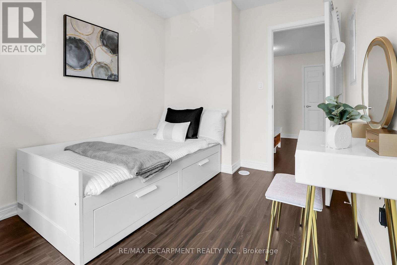 Photo 16 of 10 5016 Serena Drive, Lincoln ON