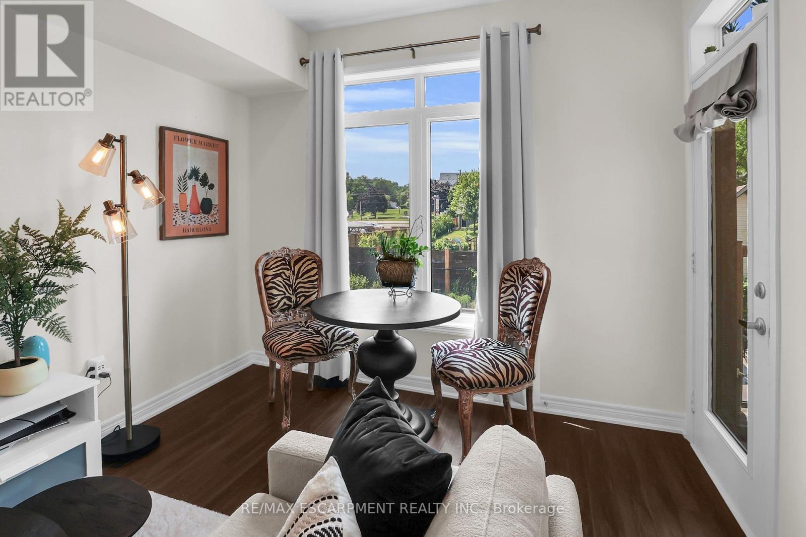 Photo 9 of 10 5016 Serena Drive, Lincoln ON