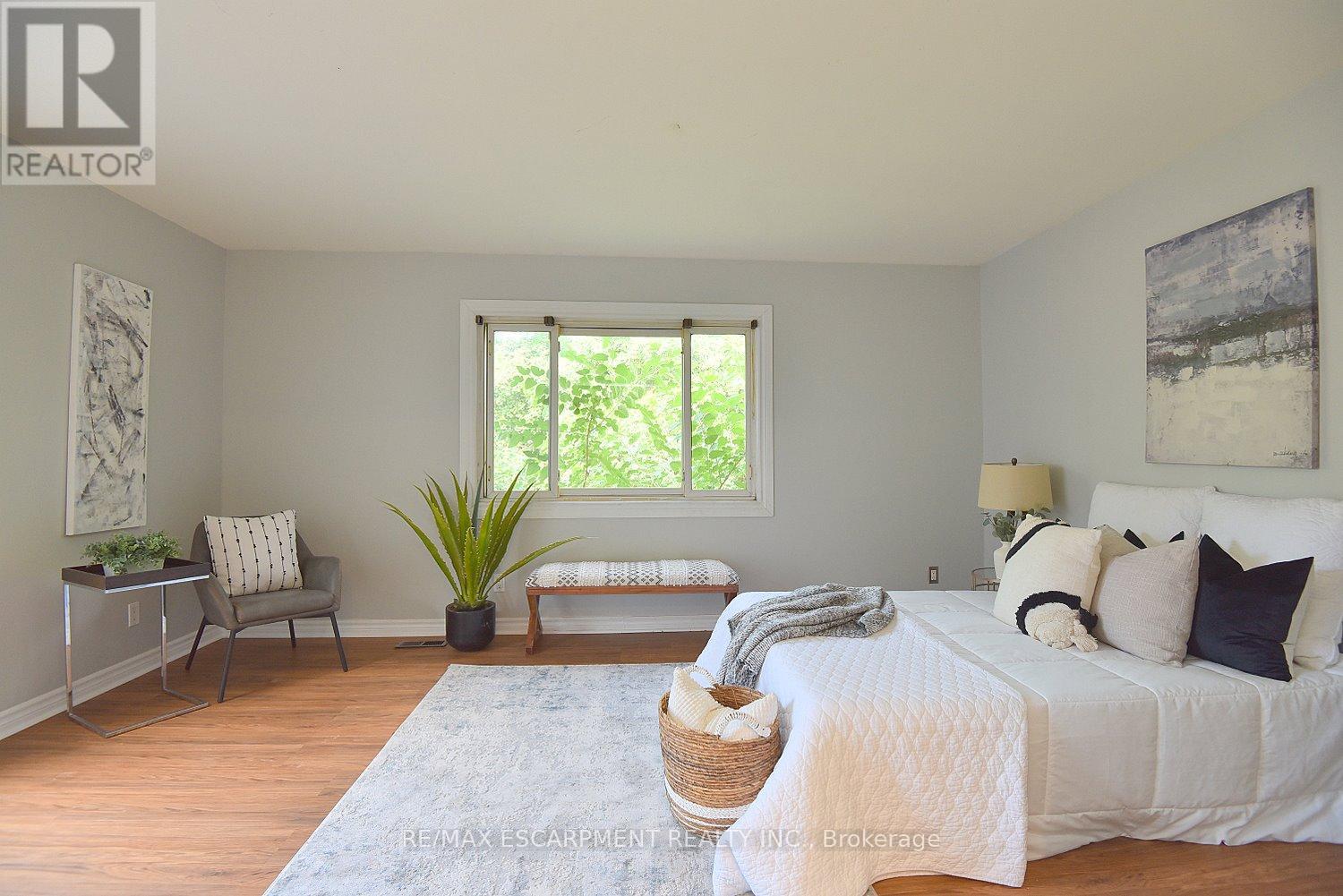 Photo 13 of 82 East 38th Street, Hamilton ON