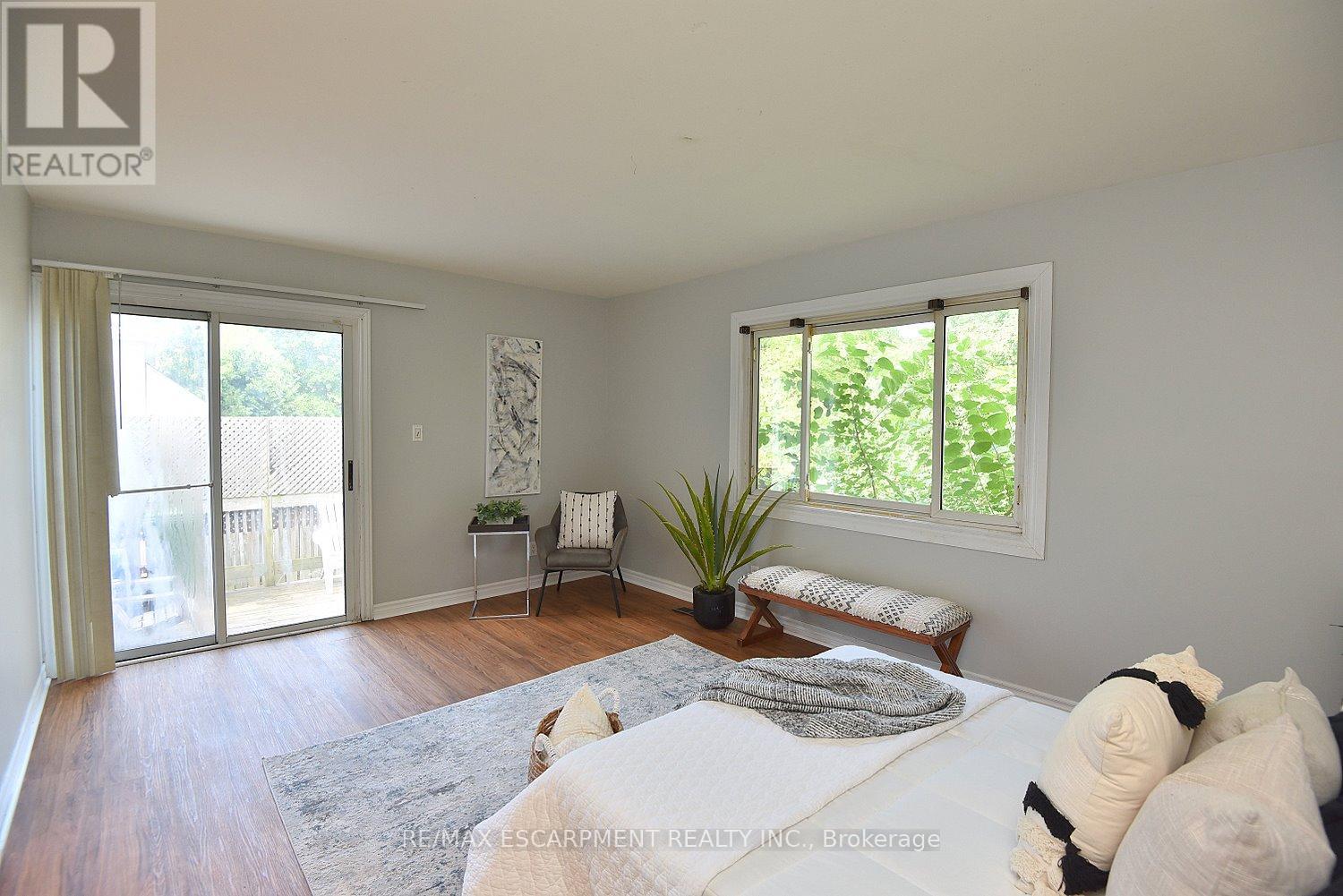 Photo 15 of 82 East 38th Street, Hamilton ON