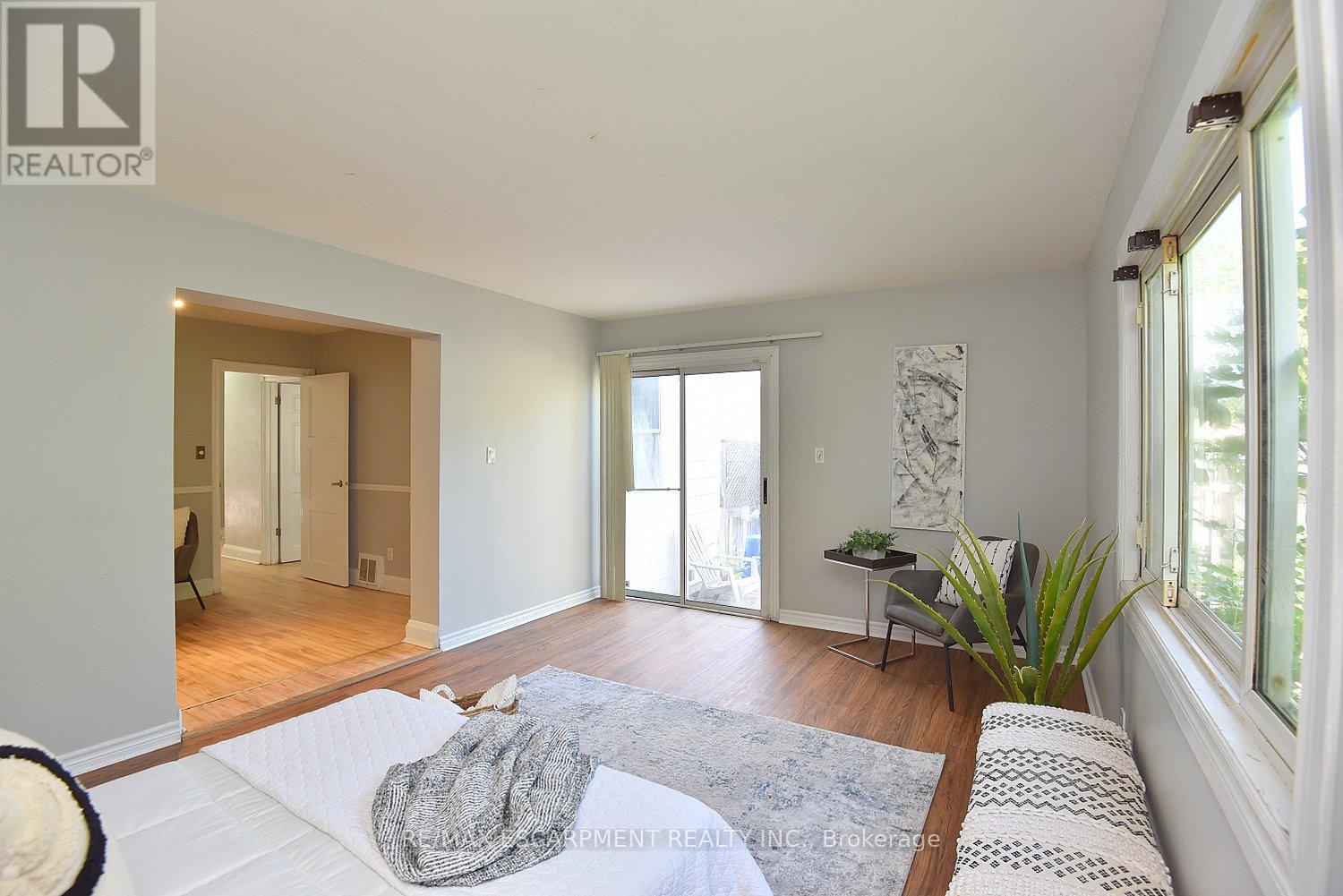 Photo 16 of 82 East 38th Street, Hamilton ON