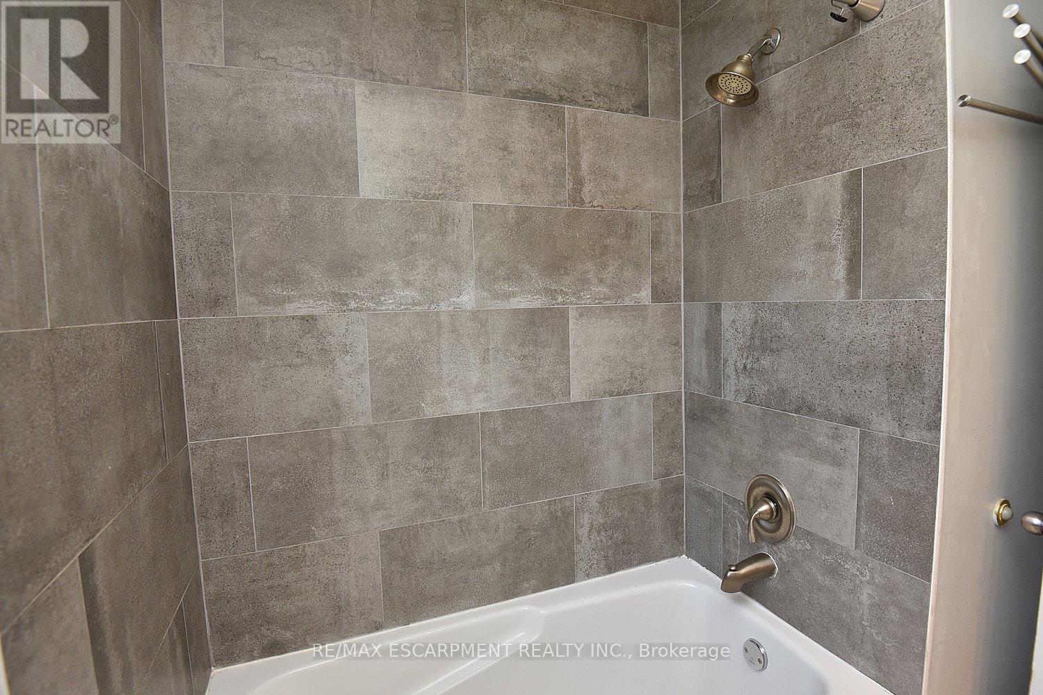 Photo 21 of 82 East 38th Street, Hamilton ON