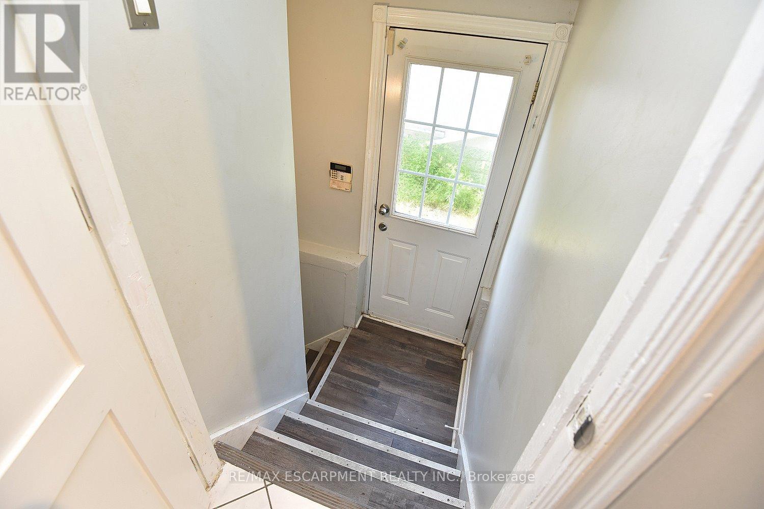 Photo 24 of 82 East 38th Street, Hamilton ON