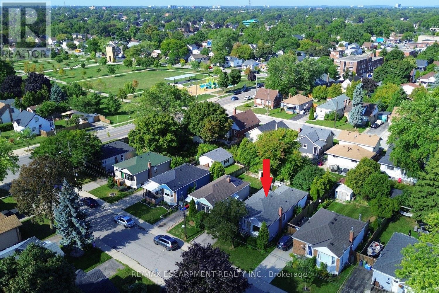 Photo 34 of 82 East 38th Street, Hamilton ON