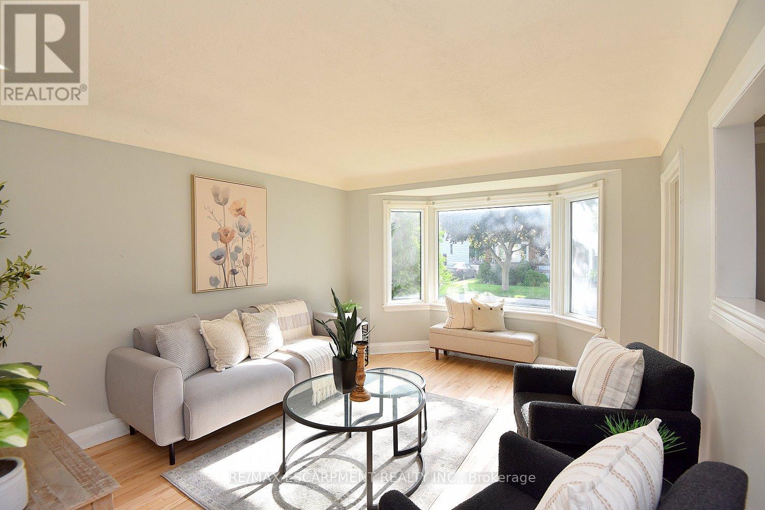 Photo 7 of 82 East 38th Street, Hamilton ON