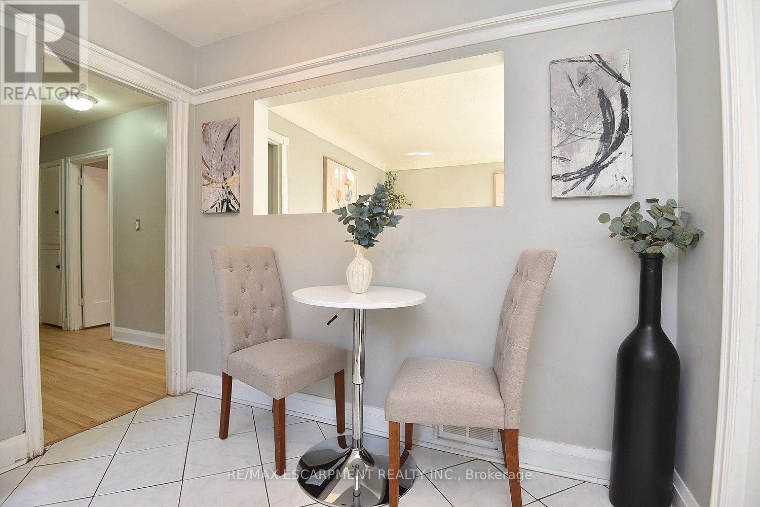 Photo 8 of 82 East 38th Street, Hamilton ON