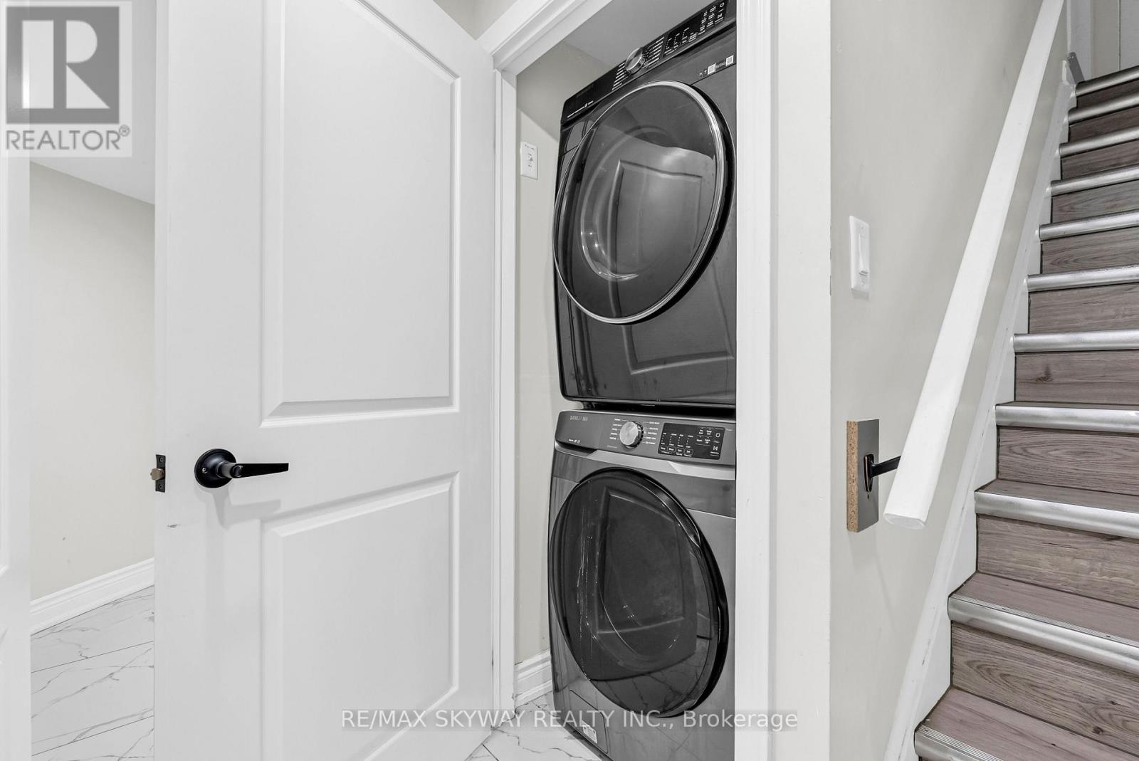 Photo 40 of 7 Jenner Court, Cambridge ON