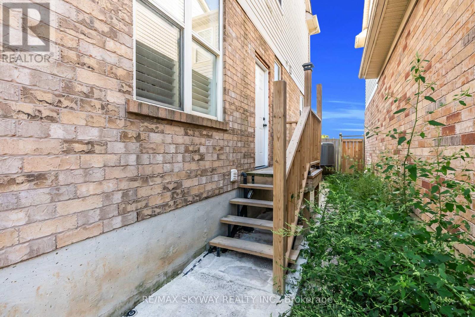 Photo 41 of 7 Jenner Court, Cambridge ON