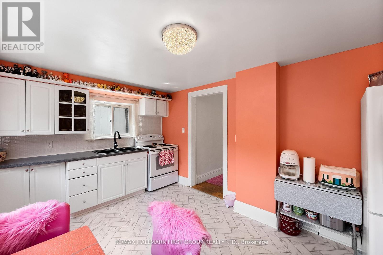 Photo 17 of 168 Adeline Street, Peterborough Central ON