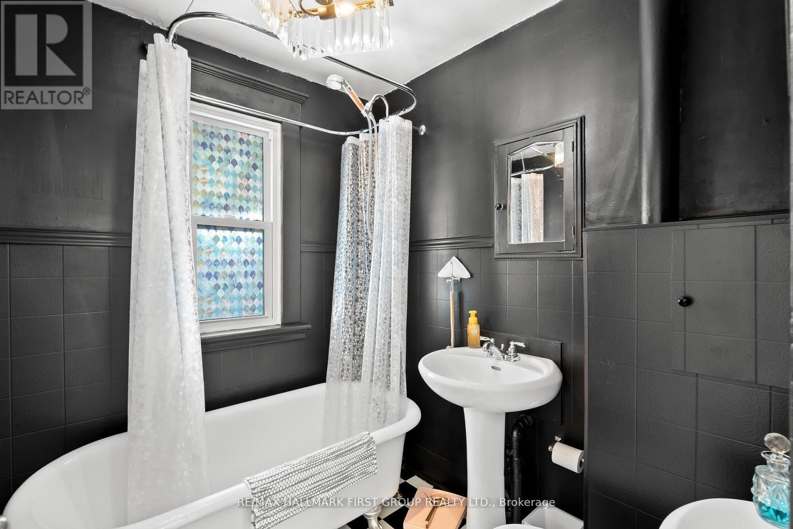 Photo 32 of 168 Adeline Street, Peterborough Central ON