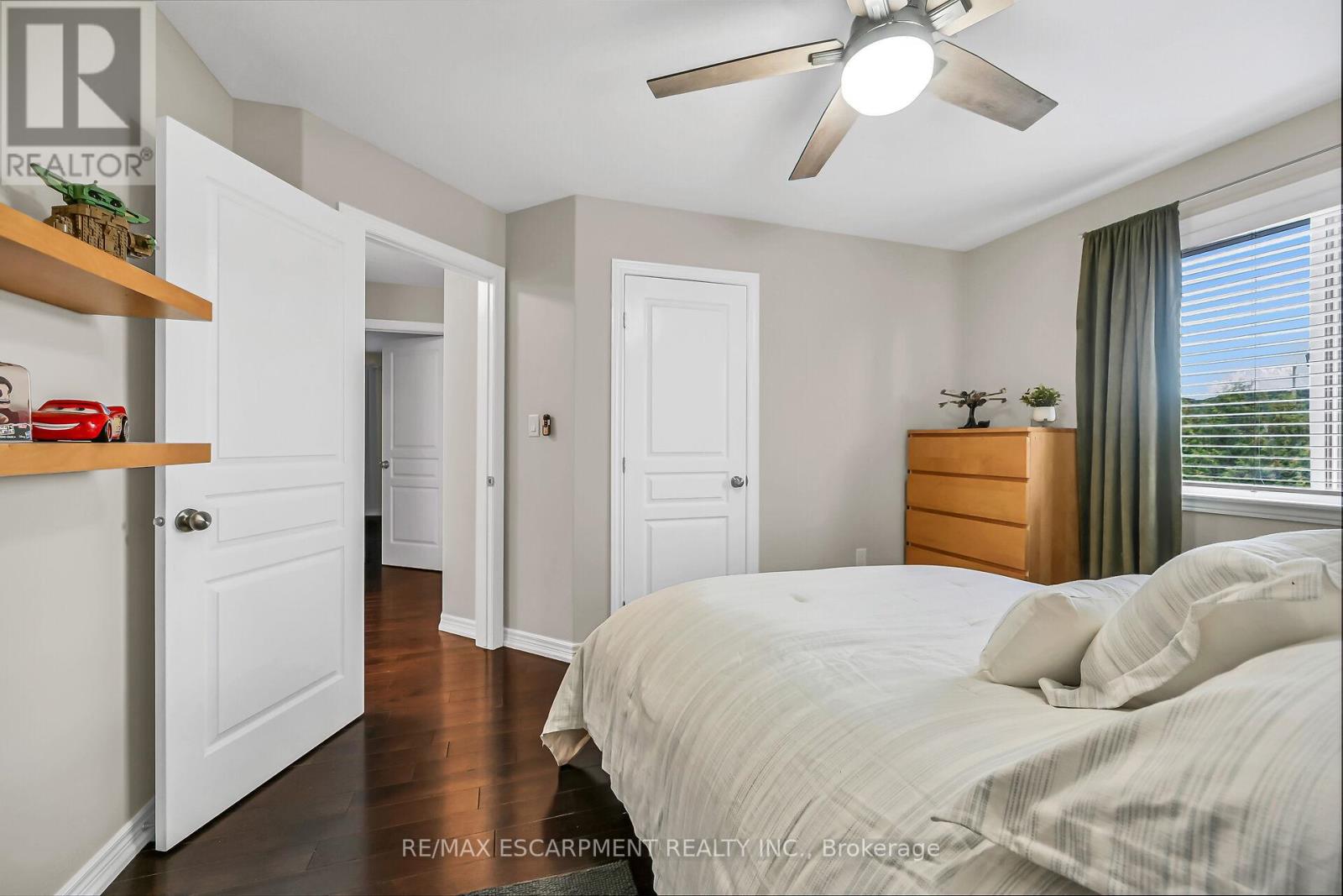 Photo 31 of 70 Escarpment Drive, Hamilton ON