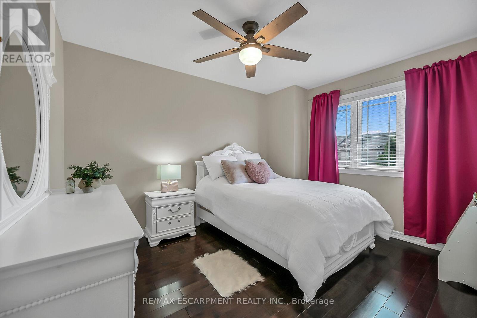 Photo 33 of 70 Escarpment Drive, Hamilton ON