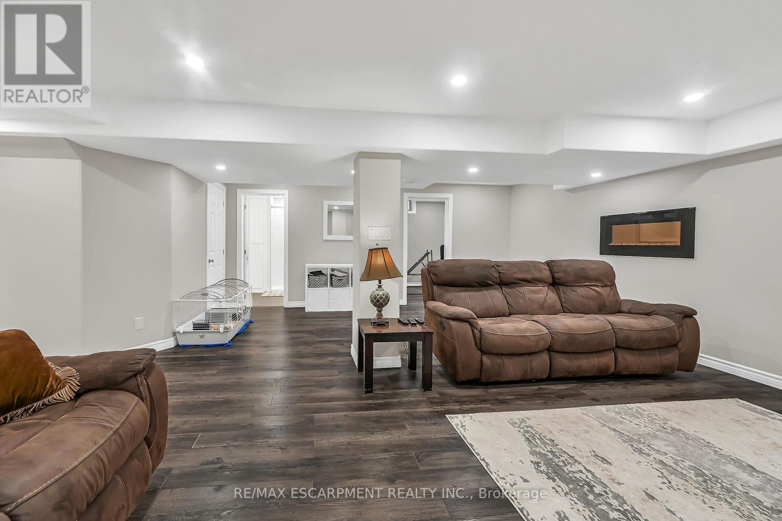 Photo 38 of 70 Escarpment Drive, Hamilton ON