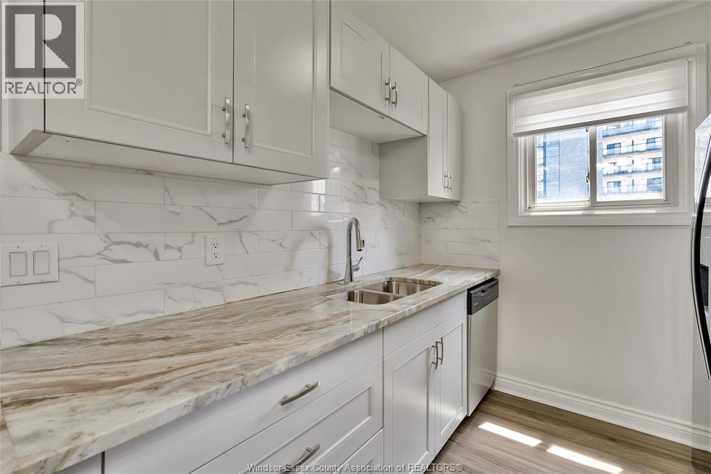 Photo 5 of 1388 Cottage Place, Windsor ON
