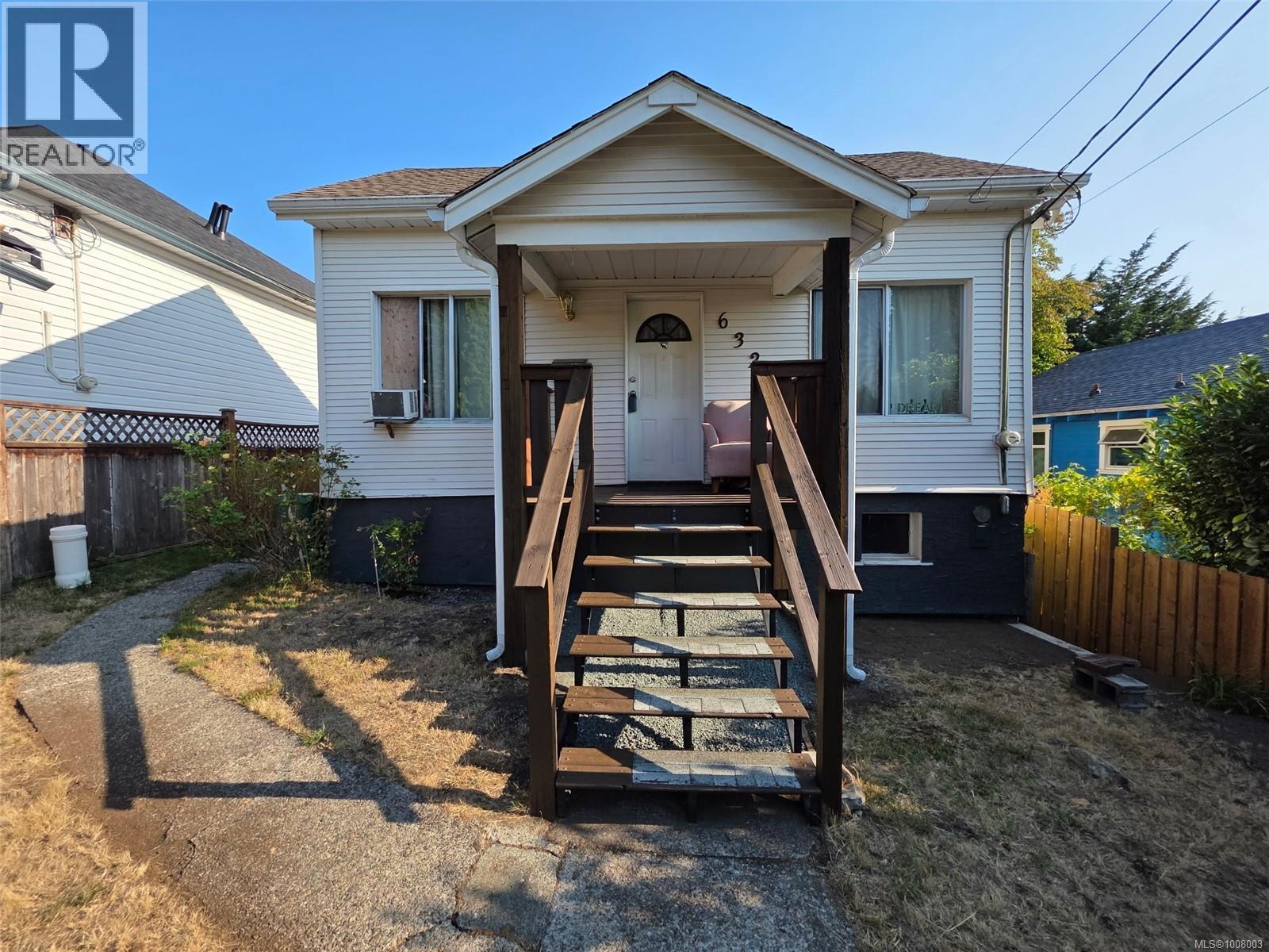Photo 1 of 632 Milton St, Nanaimo BC