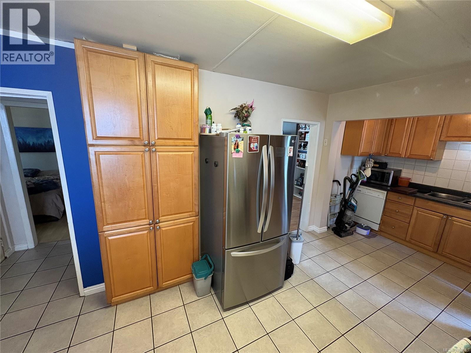 Photo 21 of 632 Milton St, Nanaimo BC
